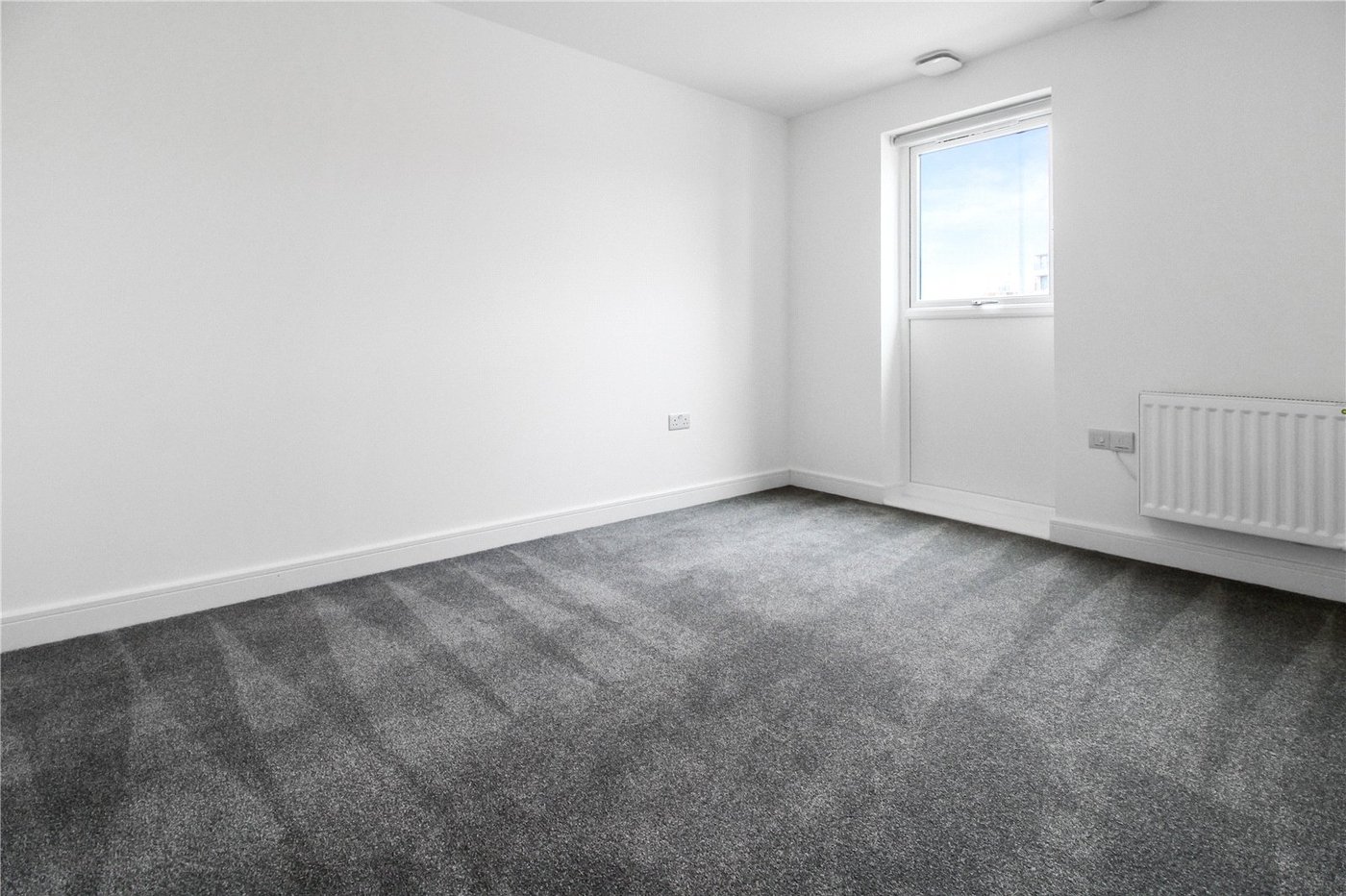 2 bedroom property to rent in Alkerden | Robinson Michael & Jackson