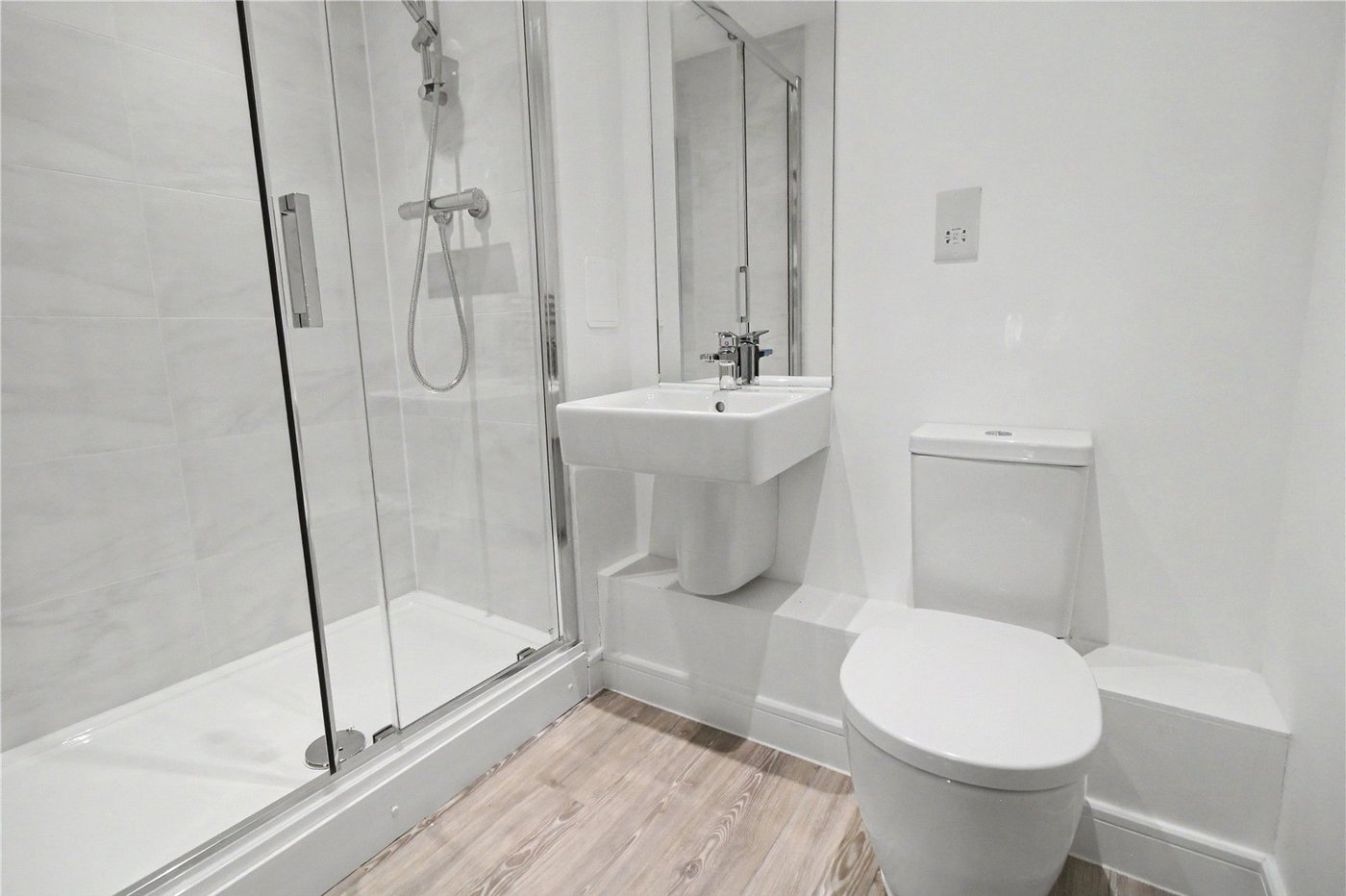 2 bedroom property to rent in Alkerden | Robinson Michael & Jackson