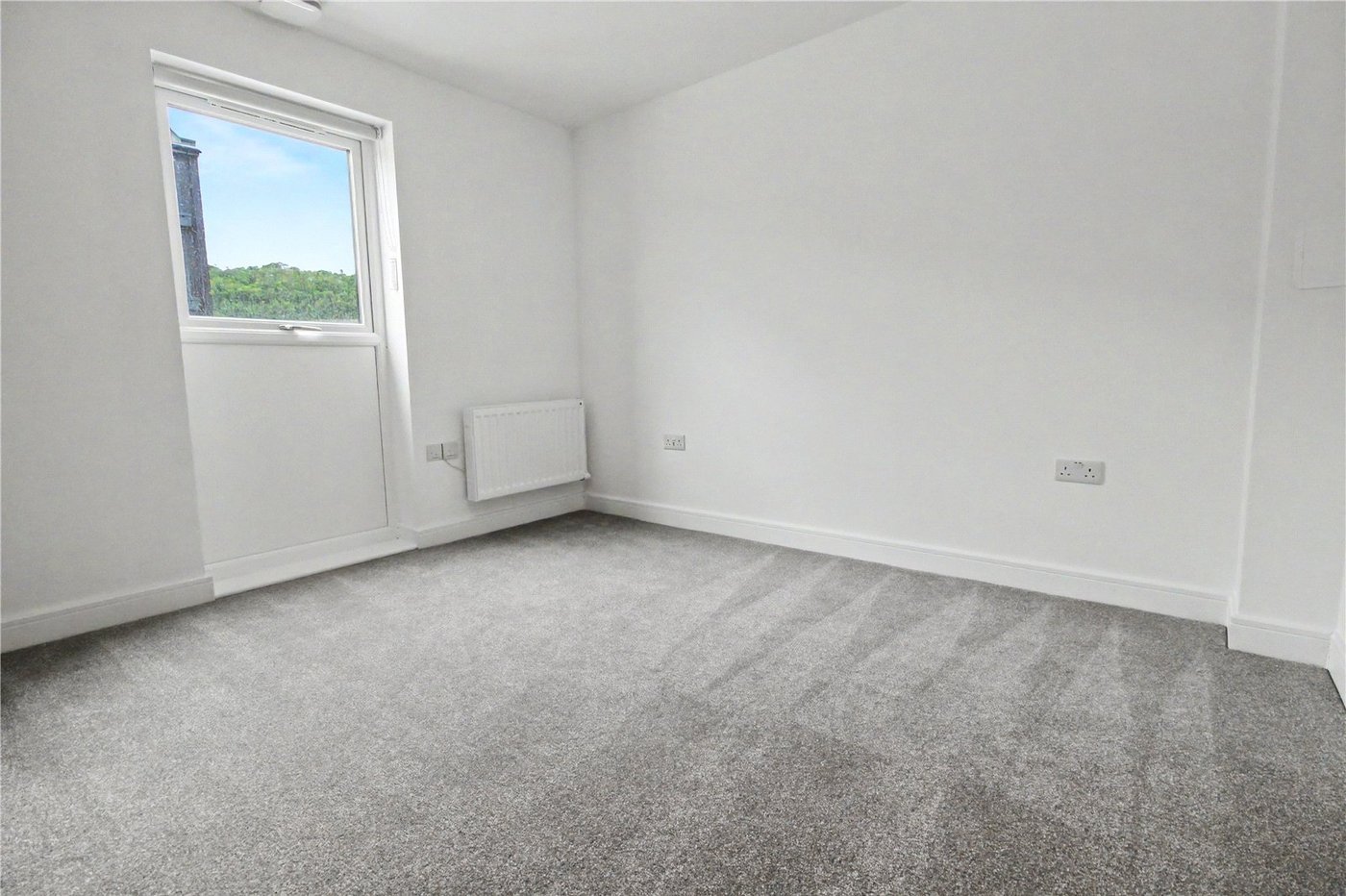 2 bedroom property to rent in Alkerden | Robinson Michael & Jackson