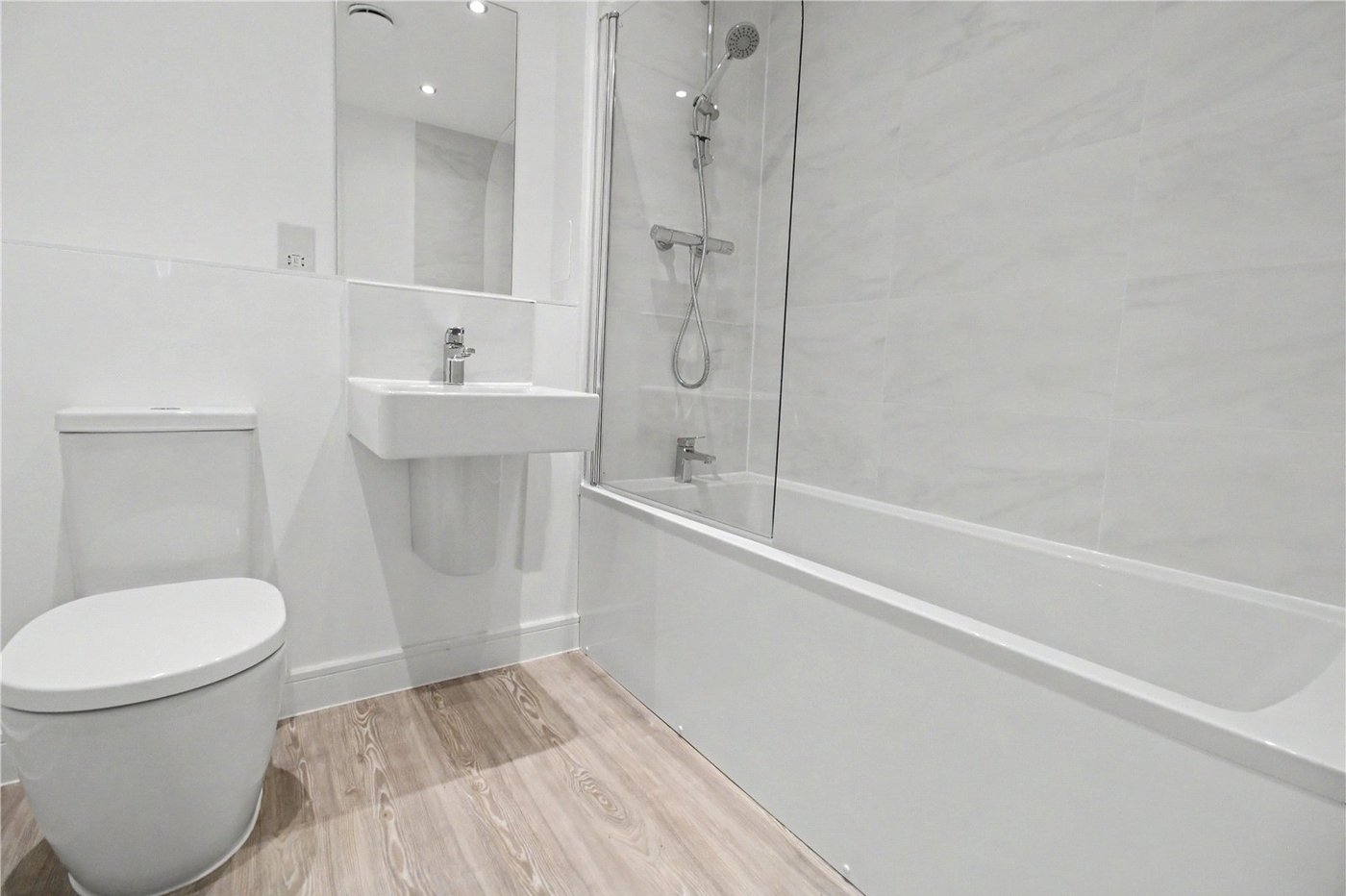 2 bedroom property to rent in Alkerden | Robinson Michael & Jackson