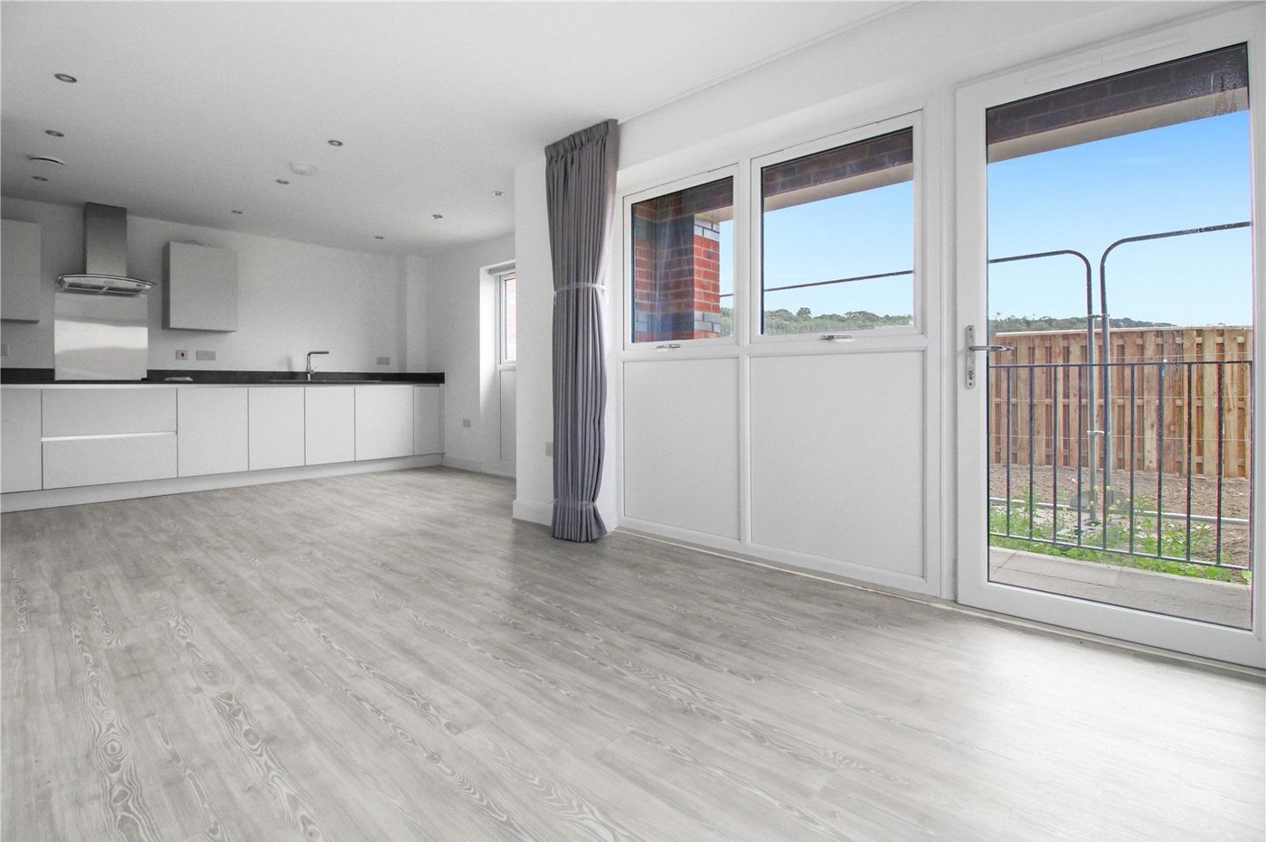 2 bedroom property to rent in Alkerden | Robinson Michael & Jackson
