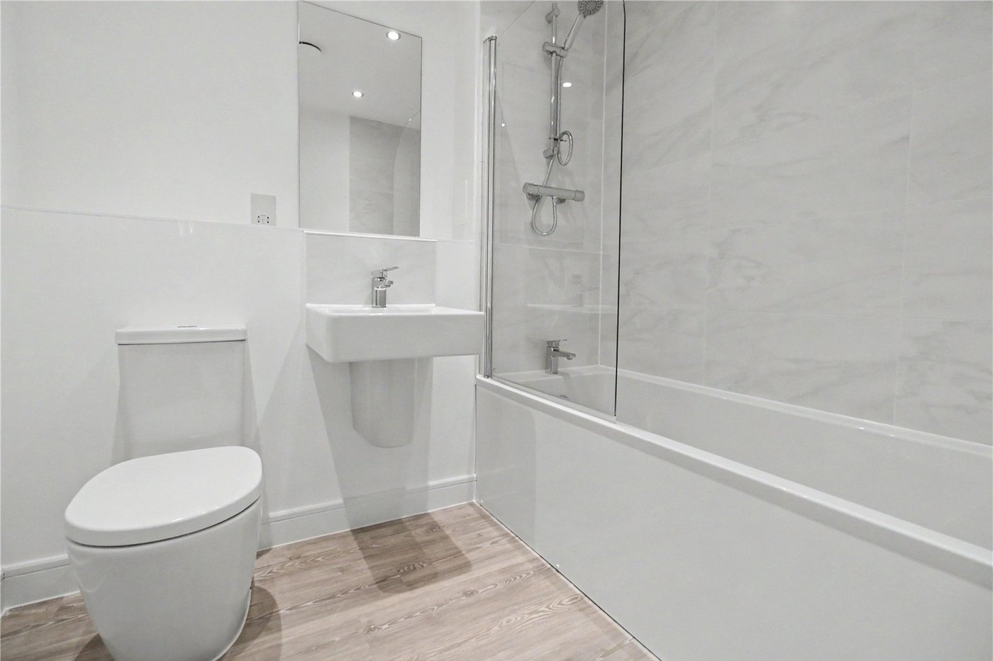 2 bedroom property to rent in Alkerden | Robinson Michael & Jackson