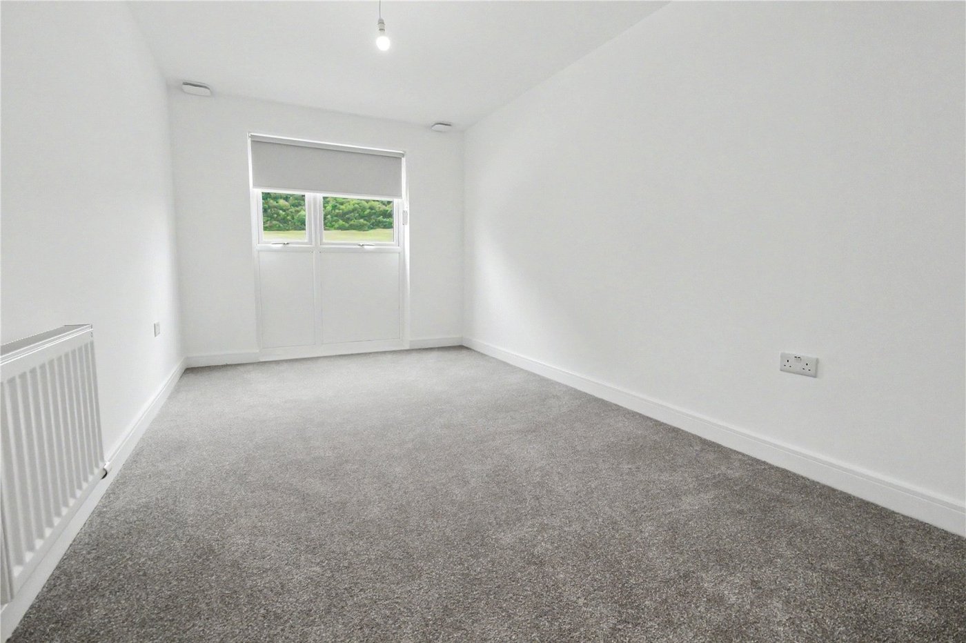 2 bedroom property to rent in Alkerden | Robinson Michael & Jackson