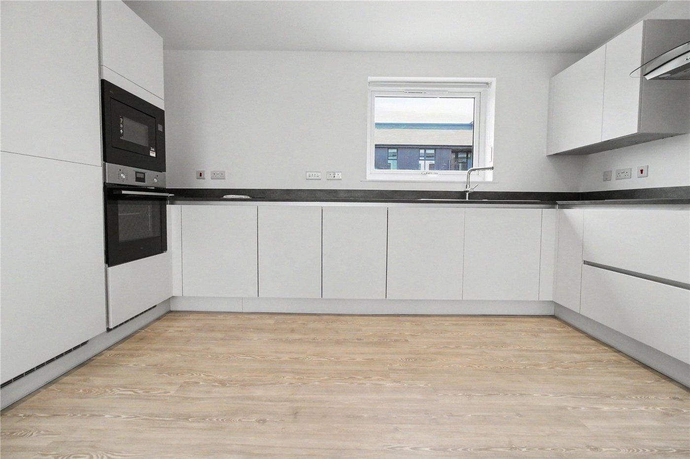 2 bedroom property to rent in Alkerden | Robinson Michael & Jackson