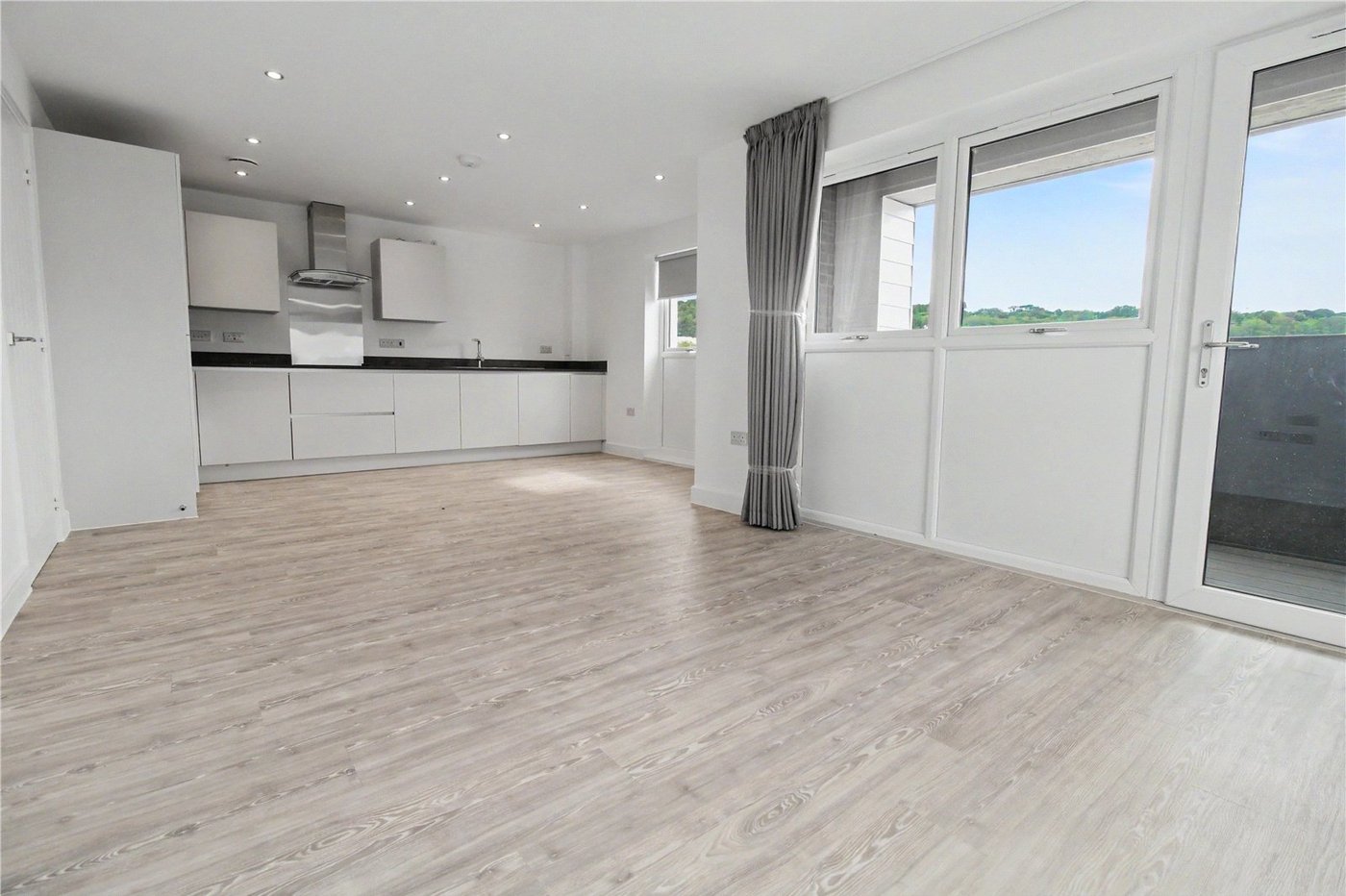 2 bedroom property to rent in Alkerden | Robinson Michael & Jackson