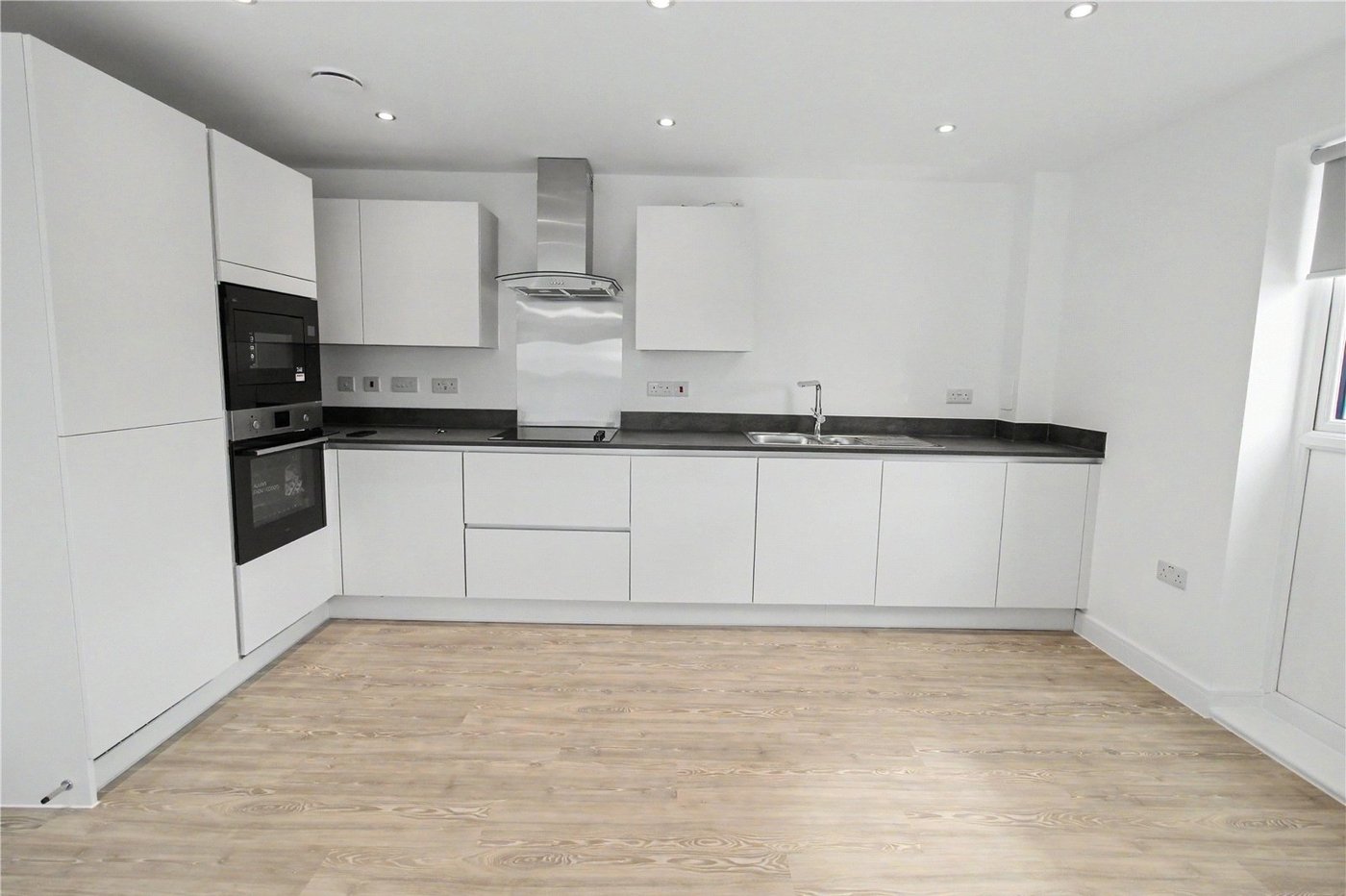 2 bedroom property to rent in Alkerden | Robinson Michael & Jackson