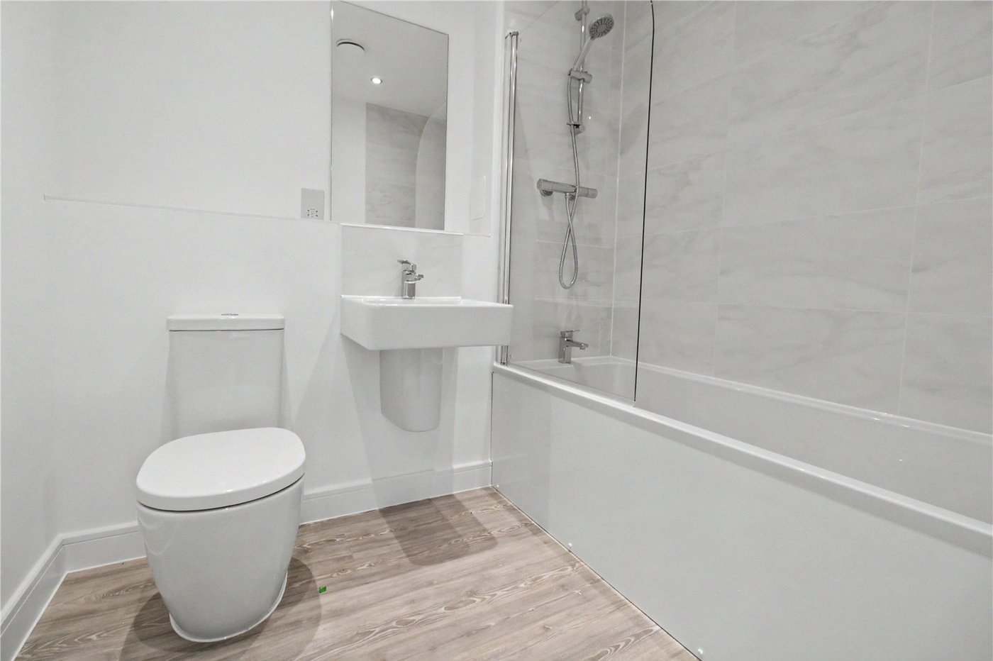 2 bedroom property to rent in Alkerden | Robinson Michael & Jackson
