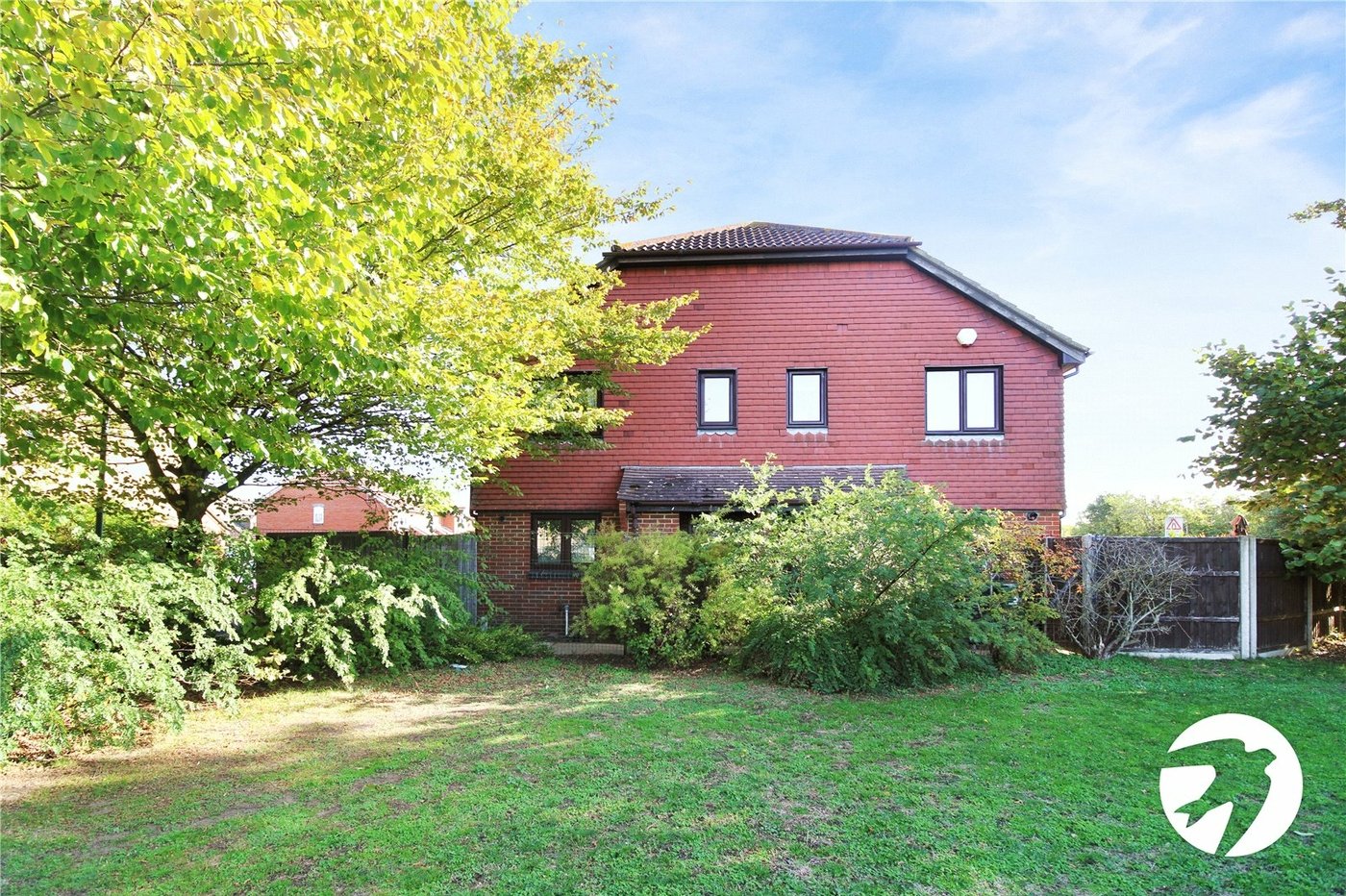 2 bedroom house to rent in Greenhithe | Robinson Michael & Jackson