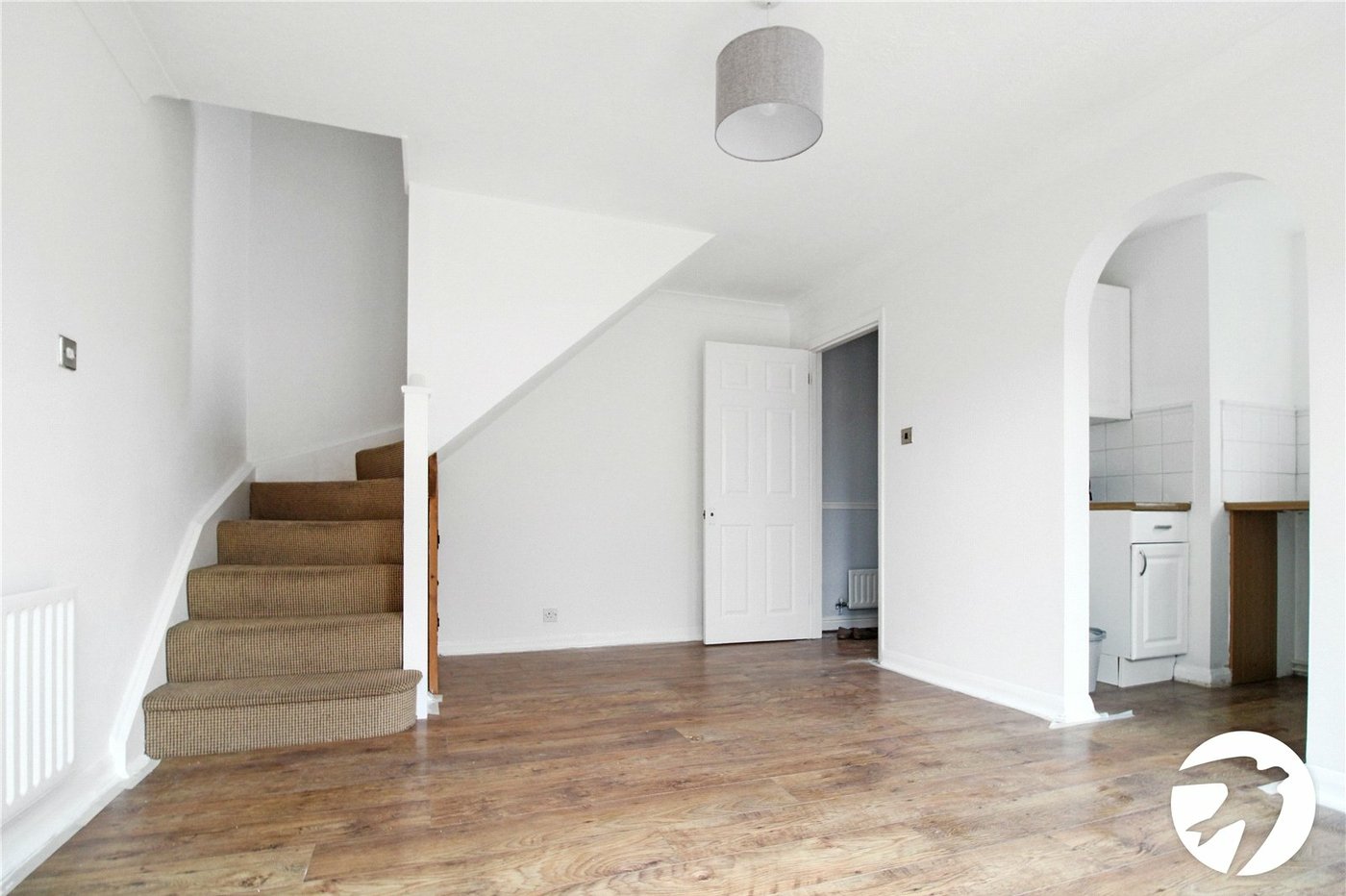 2 bedroom house to rent in Greenhithe | Robinson Michael & Jackson