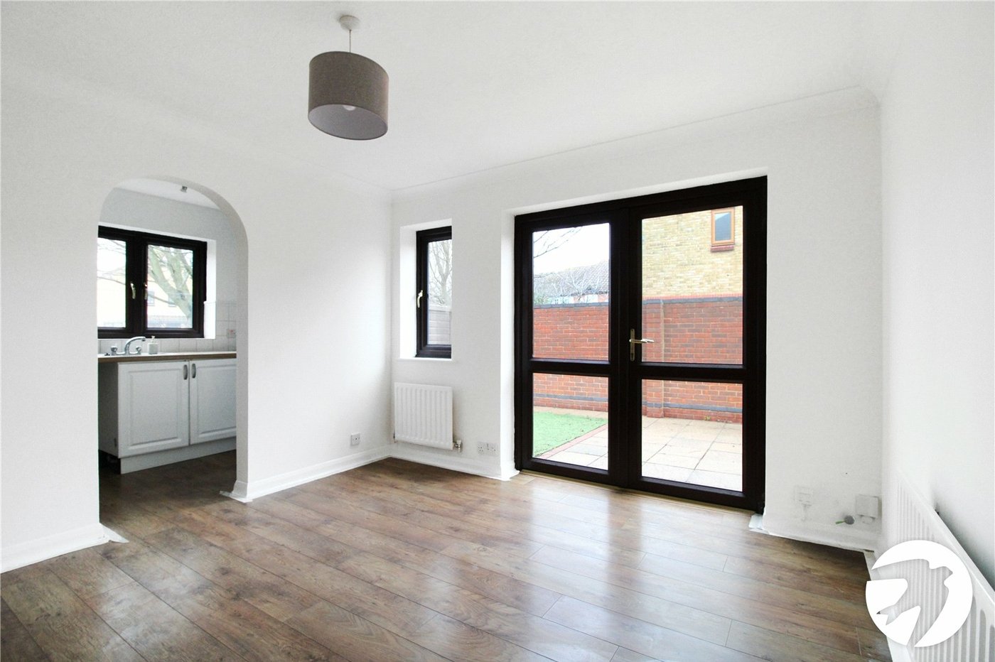 2 bedroom house to rent in Greenhithe | Robinson Michael & Jackson