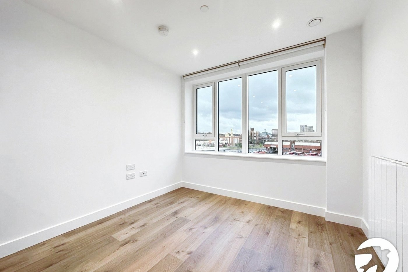 1 bedroom property to rent in Pettman Crescent | 