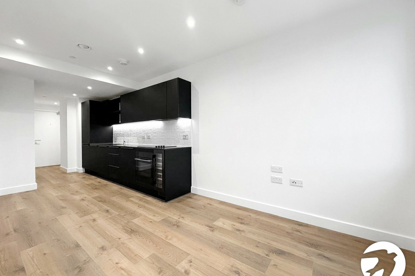 1 bedroom property to rent in Pettman Crescent | 