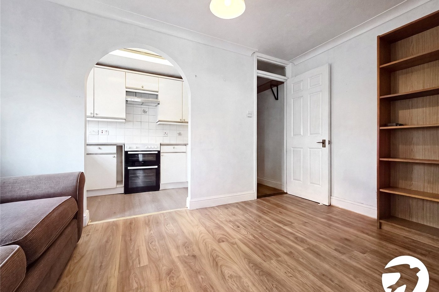 2 bedroom property to rent in London | Robinson Jackson