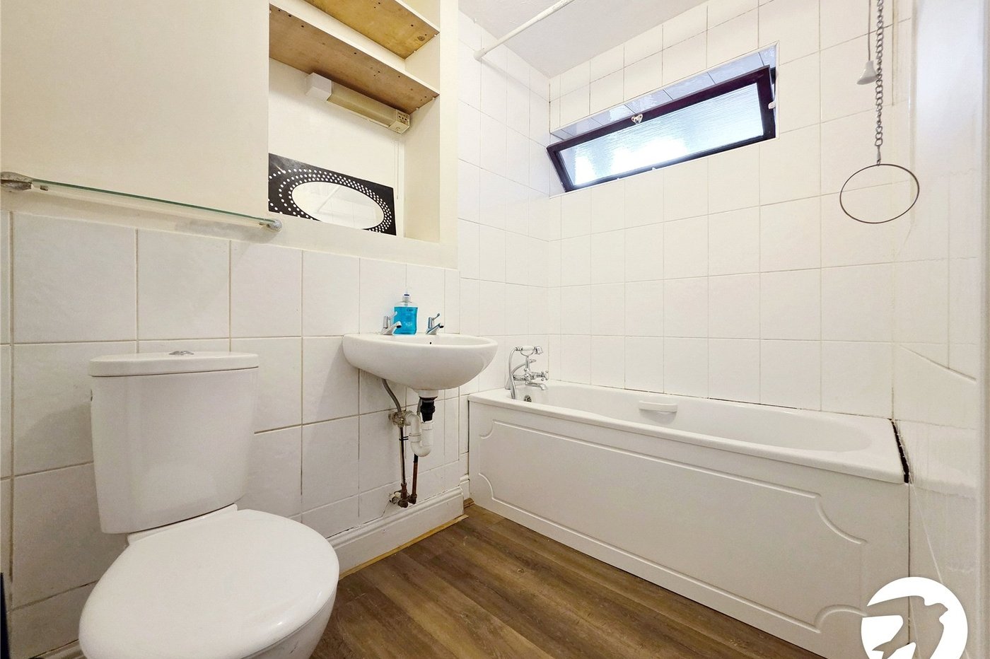 2 bedroom property to rent in London | Robinson Jackson