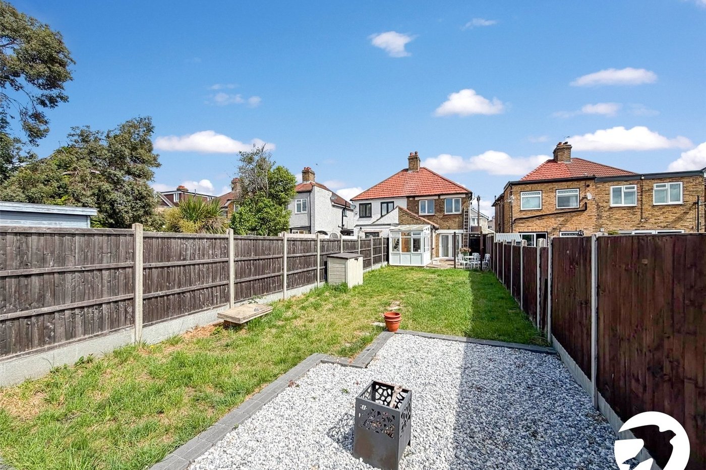 2 bedroom house to rent in Welling | 