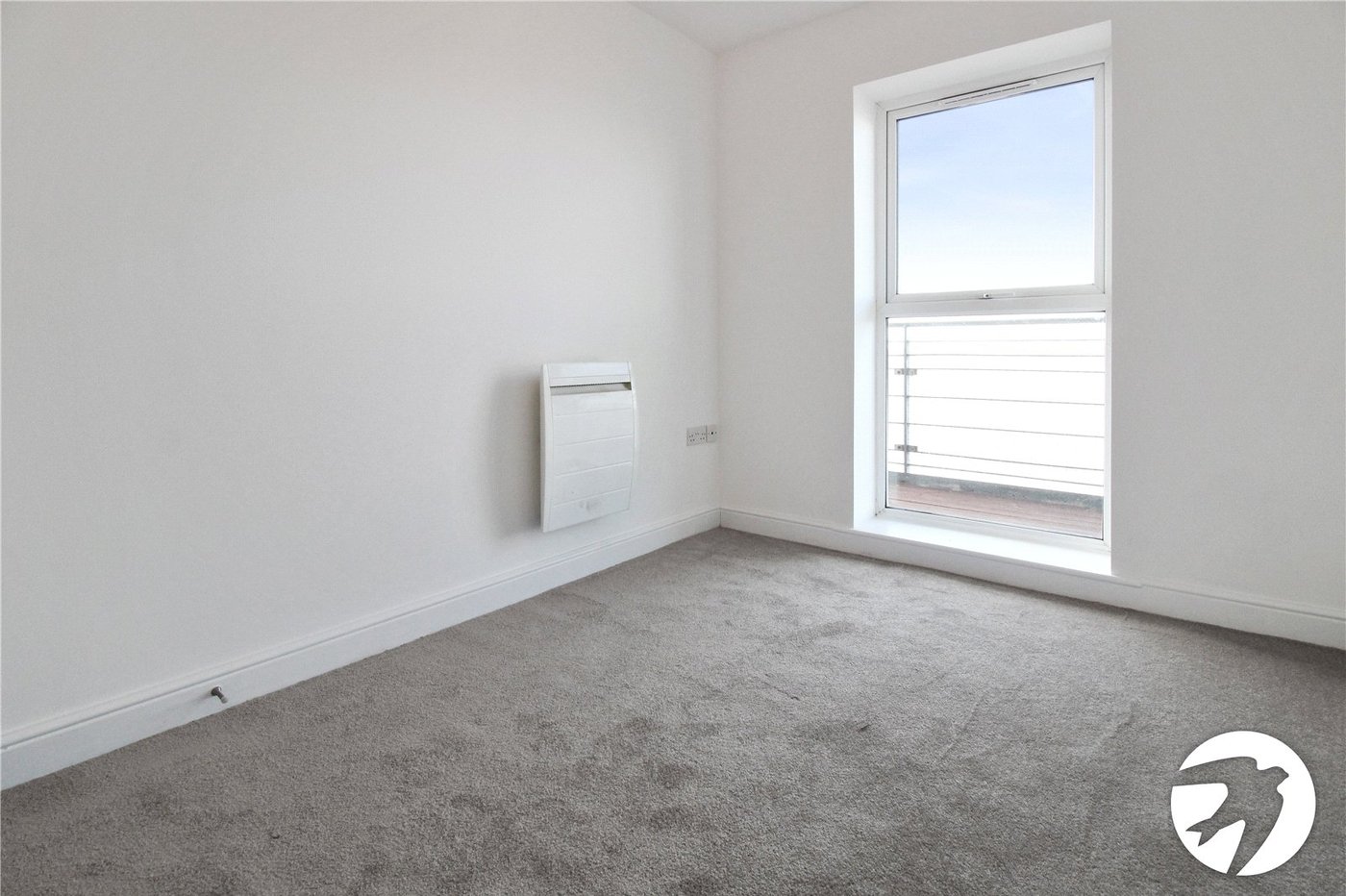 2 bedroom property to rent in Greenhithe | Robinson Michael & Jackson