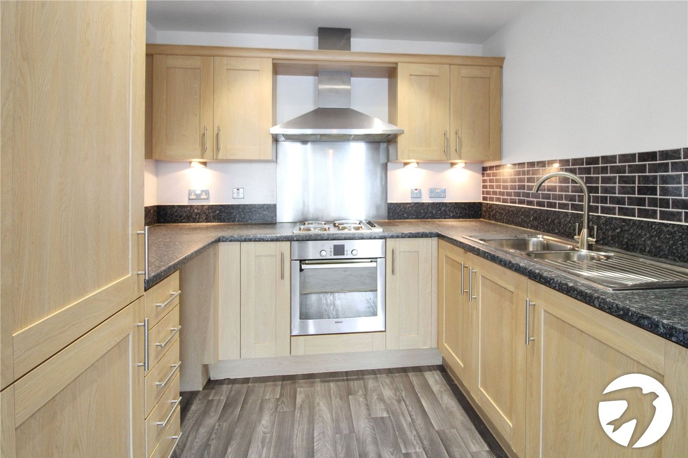 2 bedroom property to rent in Greenhithe | Robinson Michael & Jackson