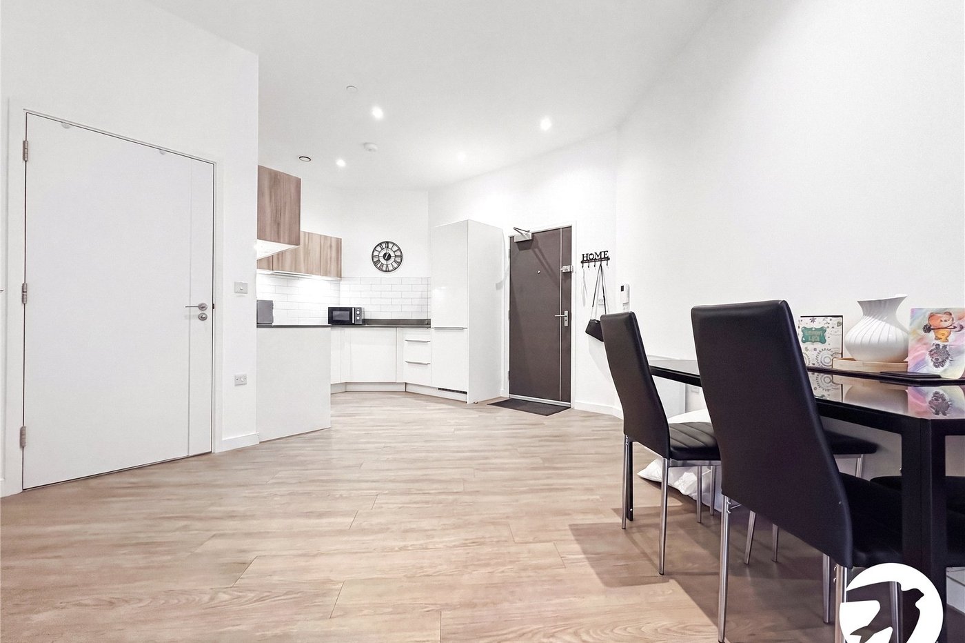 2 bedroom property to rent in Chatham Maritime | Robinson Michael & Jackson