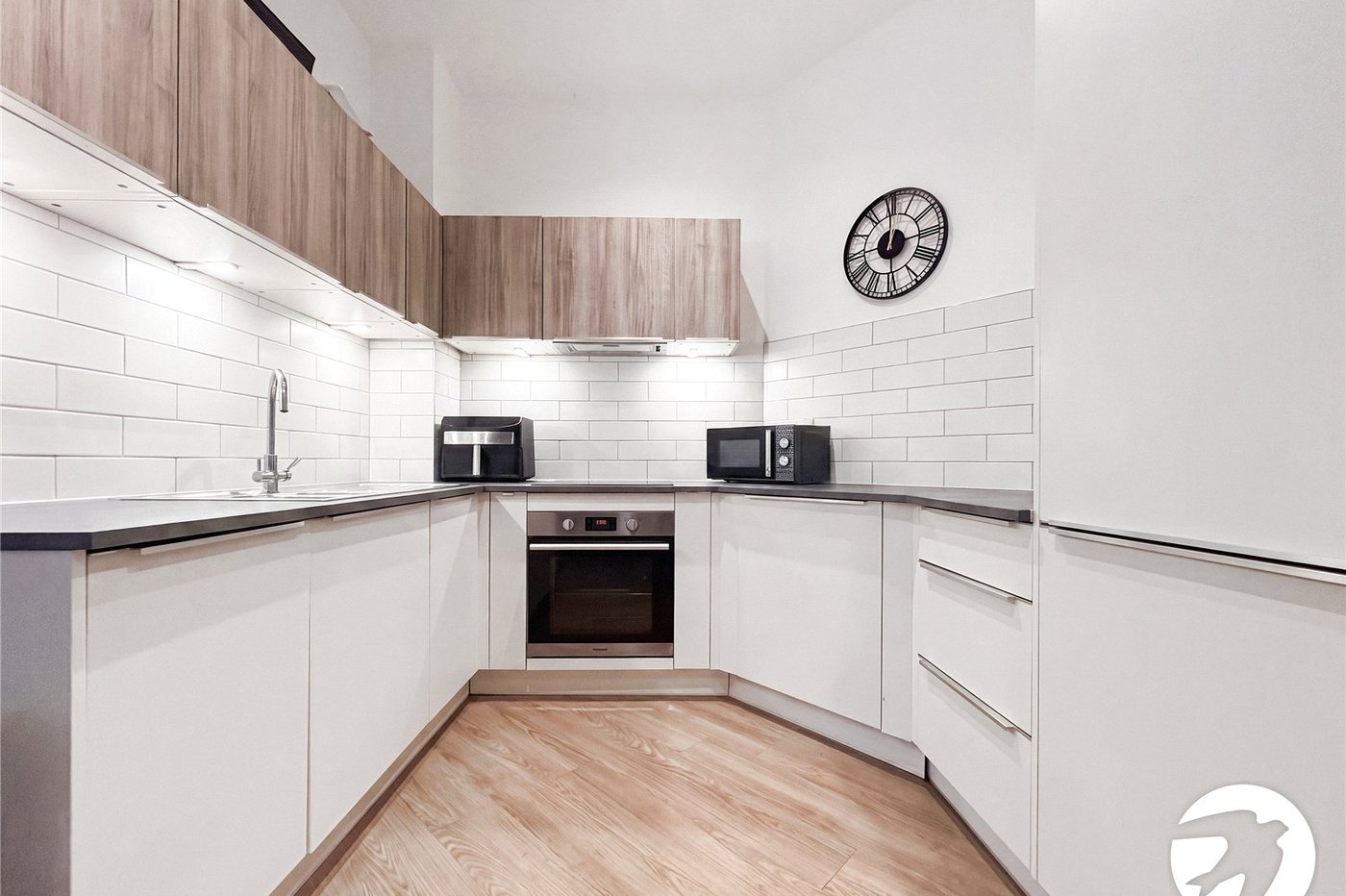 2 bedroom property to rent in Chatham Maritime | Robinson Michael & Jackson