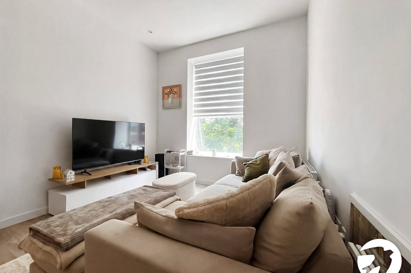 1 bedroom property to rent in Chatham Maritime | Robinson Michael & Jackson