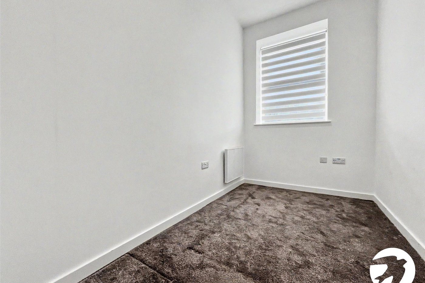 2 bedroom property to rent in Chatham Maritime | Robinson Michael & Jackson