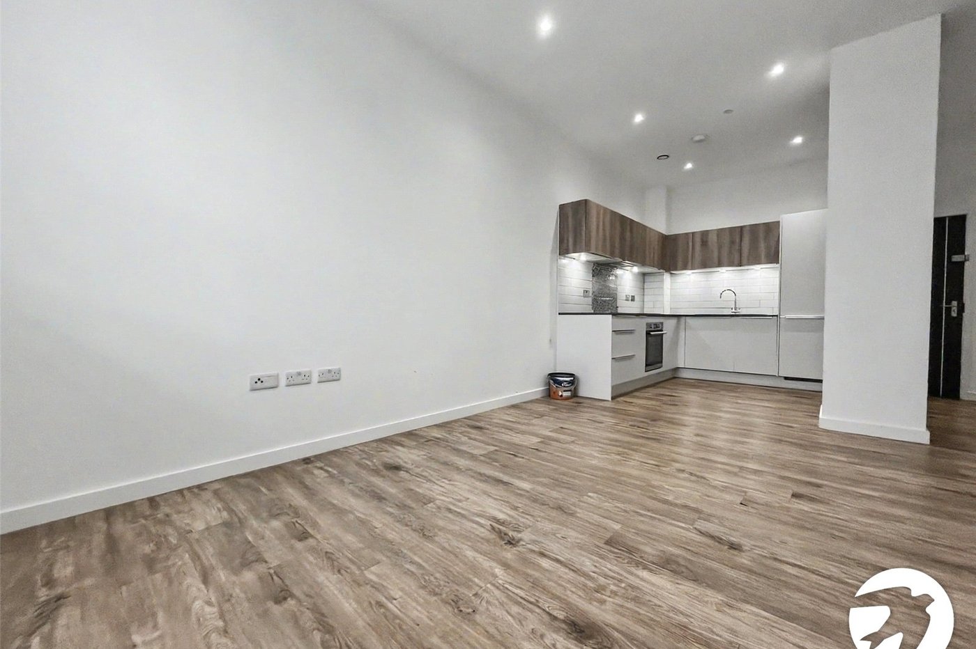 2 bedroom property to rent in Chatham Maritime | Robinson Michael & Jackson