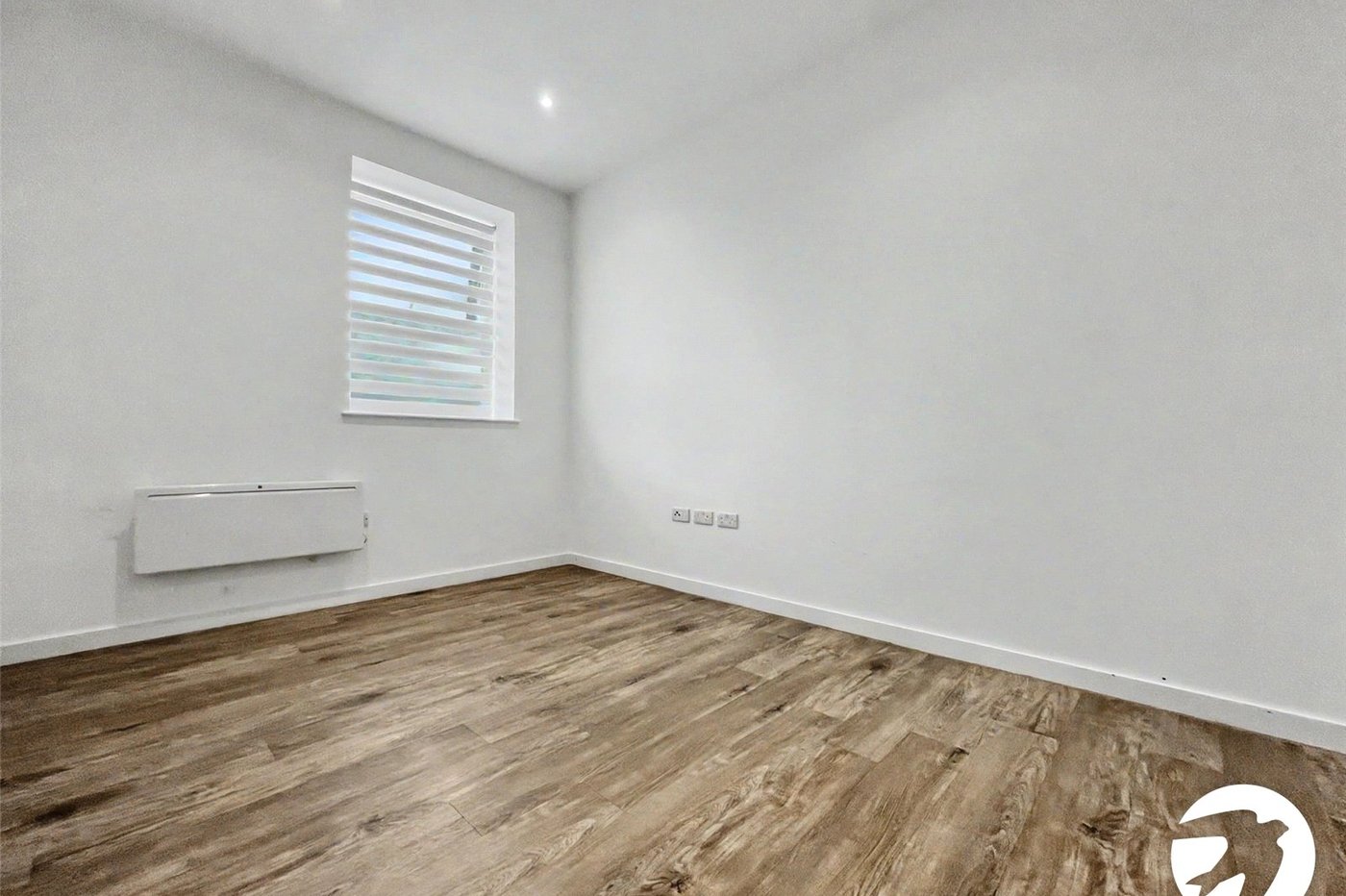 2 bedroom property to rent in Chatham Maritime | Robinson Michael & Jackson