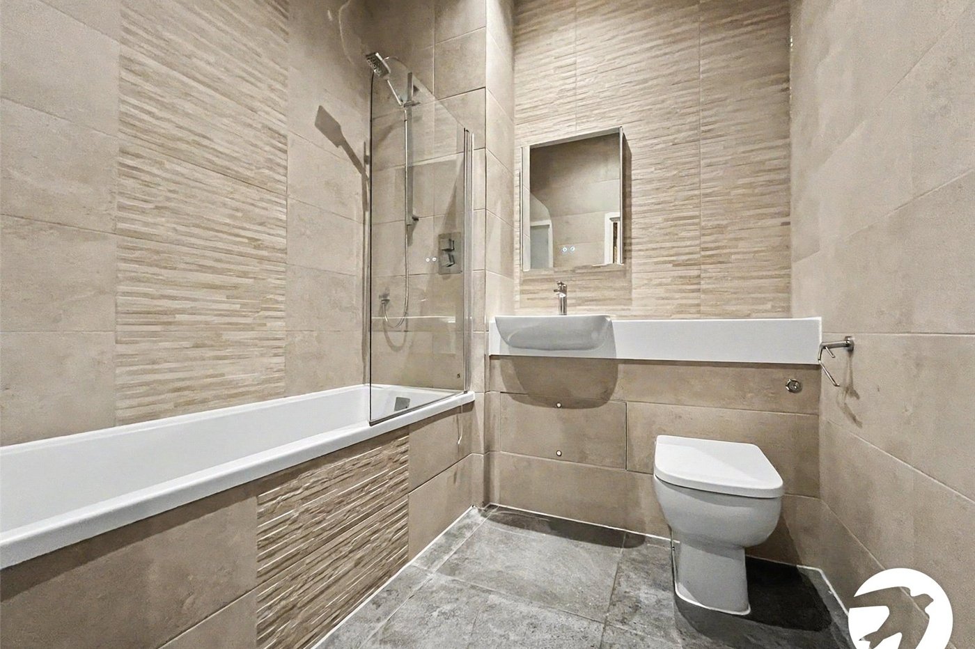 2 bedroom property to rent in Chatham Maritime | Robinson Michael & Jackson