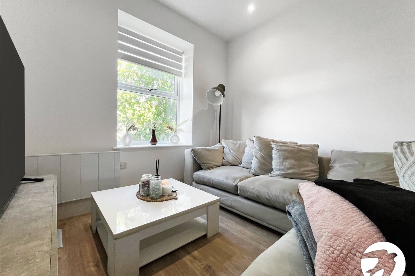 1 bedroom property to rent in Chatham Maritime | Robinson Michael & Jackson