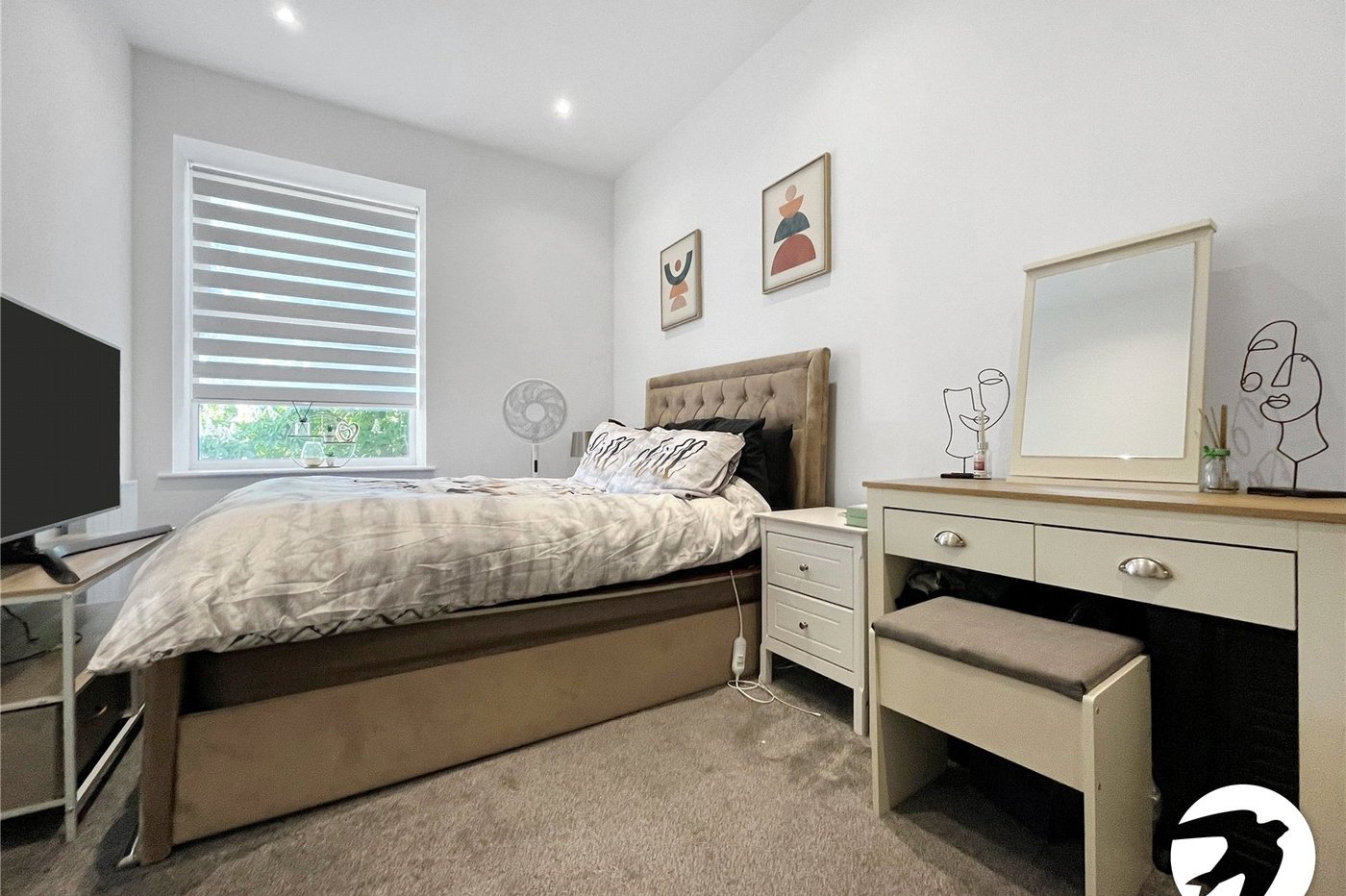 1 bedroom property to rent in Chatham Maritime | Robinson Michael & Jackson