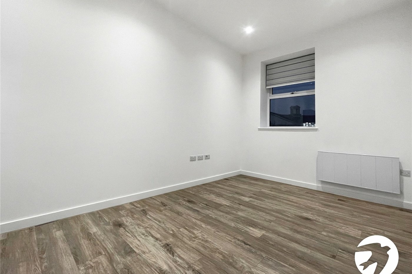 2 bedroom property to rent in Chatham Maritime | Robinson Michael & Jackson