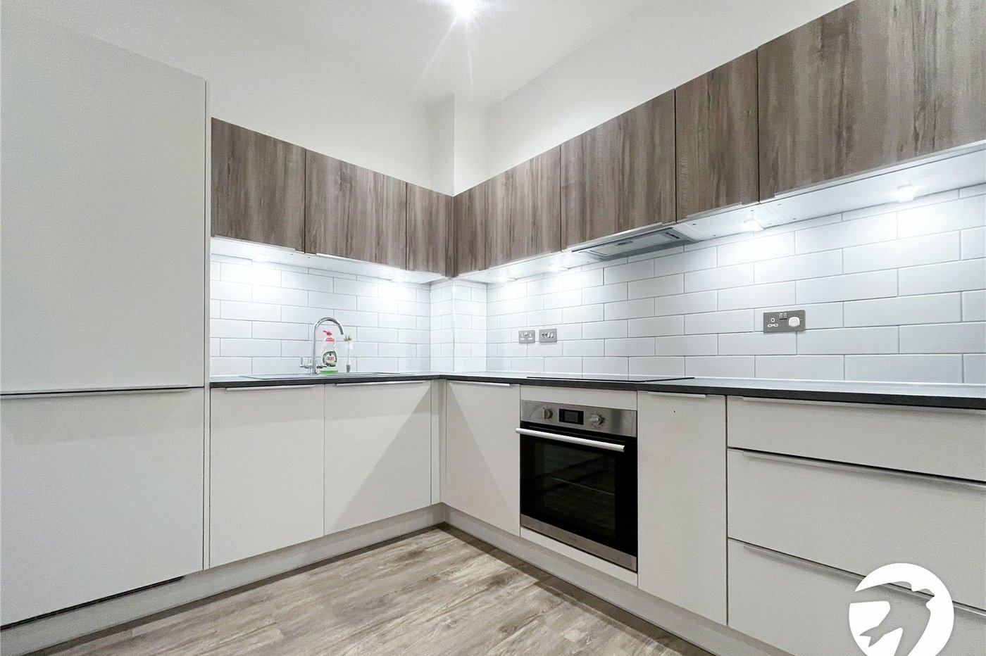 2 bedroom property to rent in Chatham Maritime | Robinson Michael & Jackson