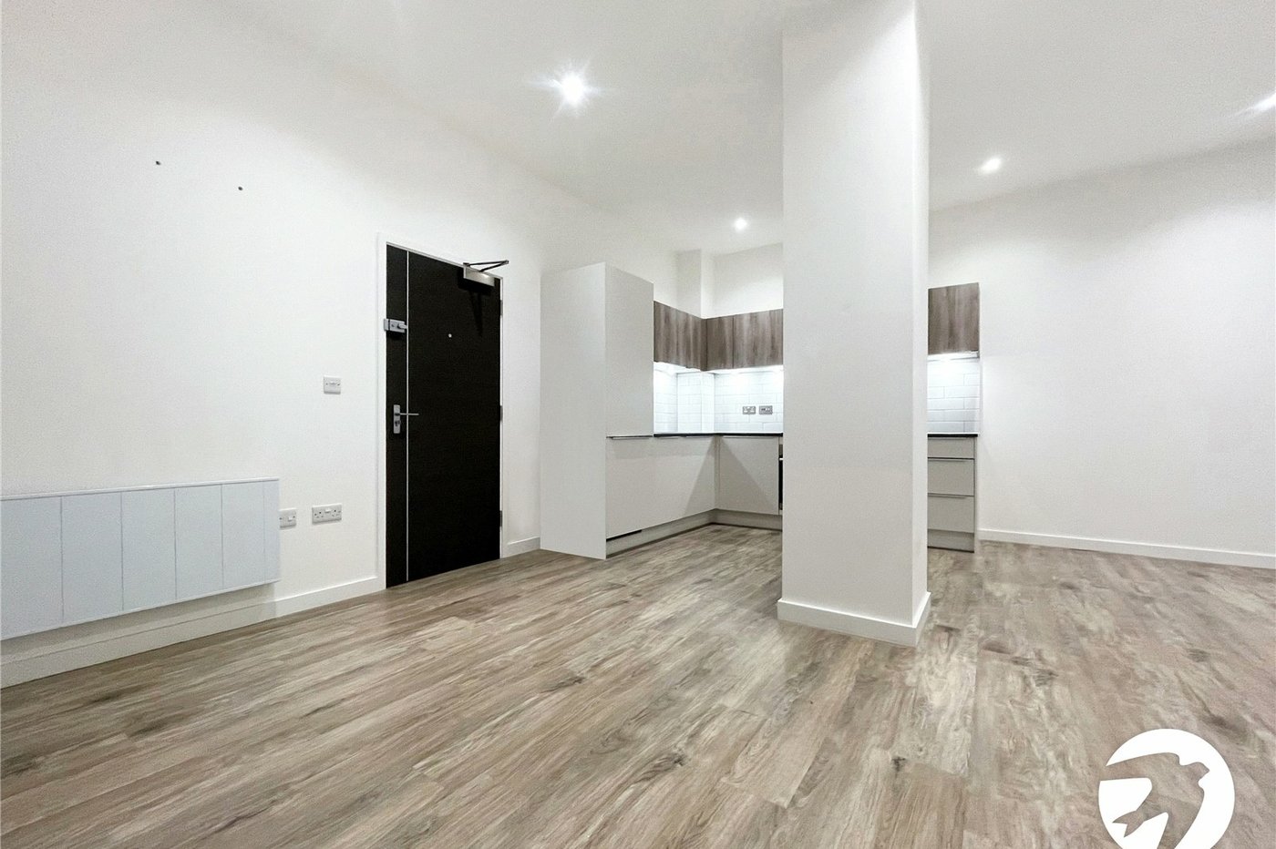2 bedroom property to rent in Chatham Maritime | Robinson Michael & Jackson