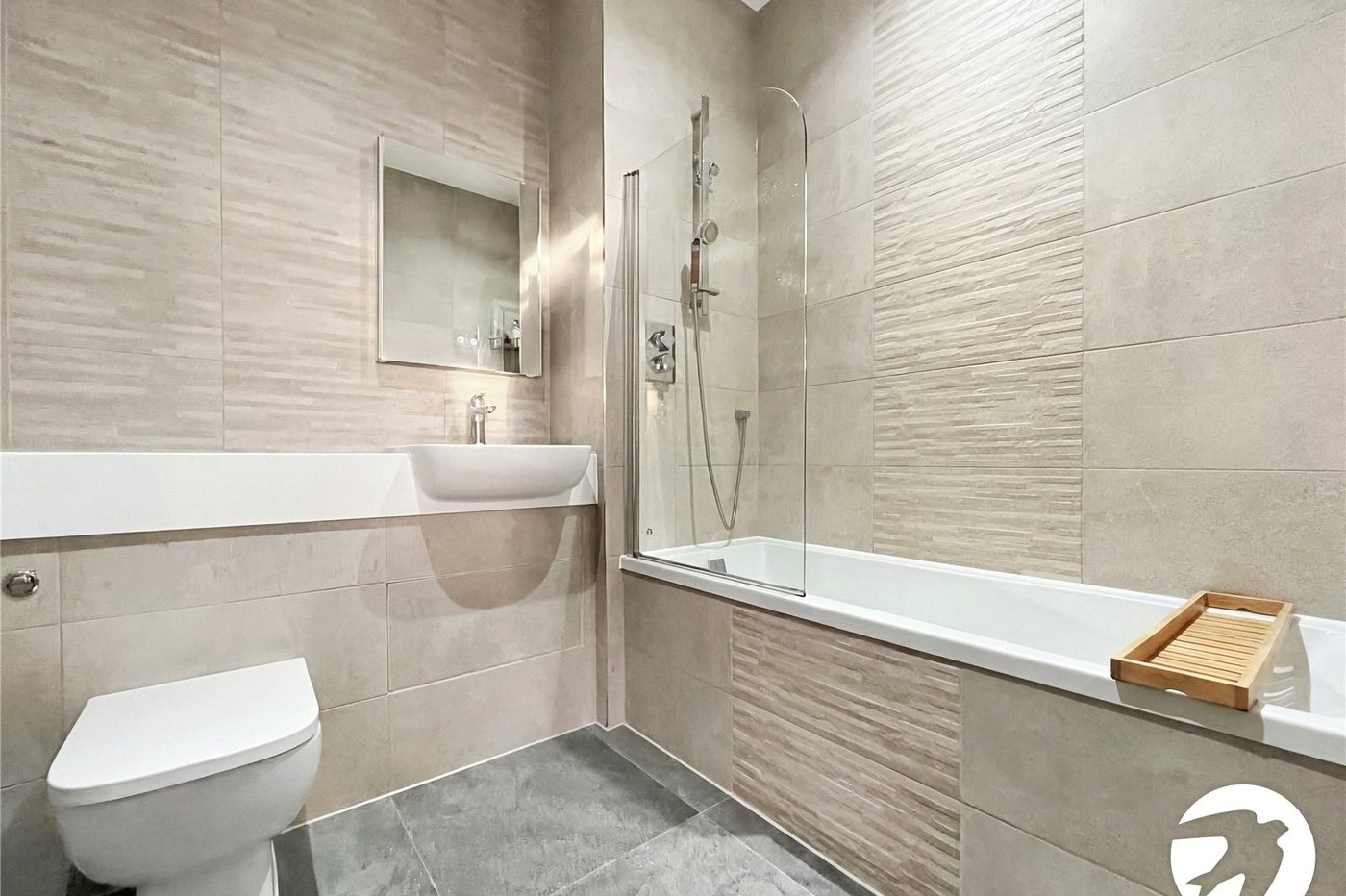 2 bedroom property to rent in Chatham Maritime | Robinson Michael & Jackson