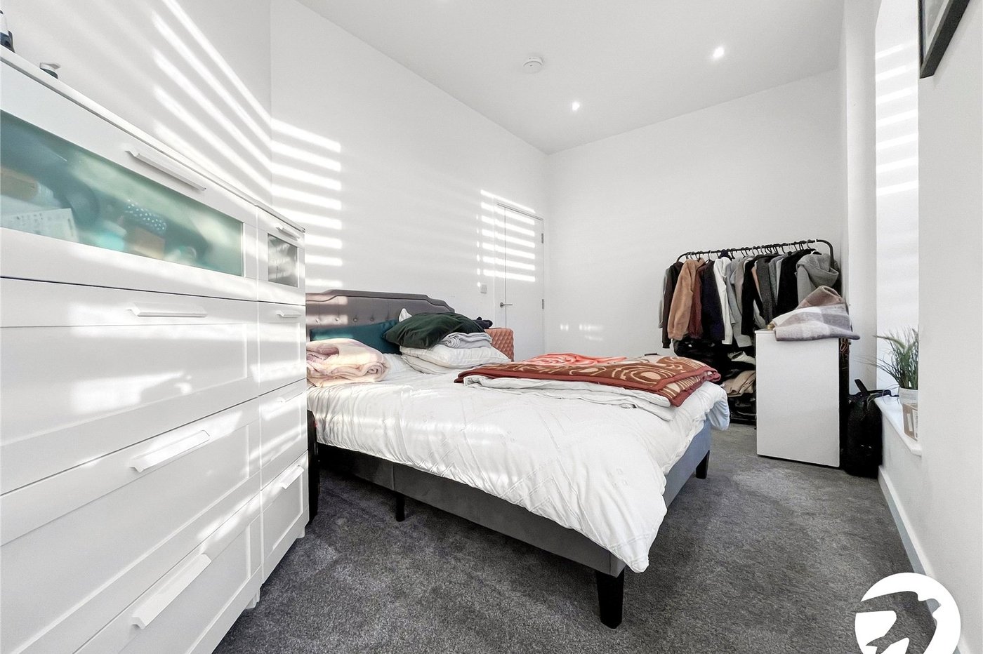 2 bedroom property to rent in Chatham Maritime | Robinson Michael & Jackson