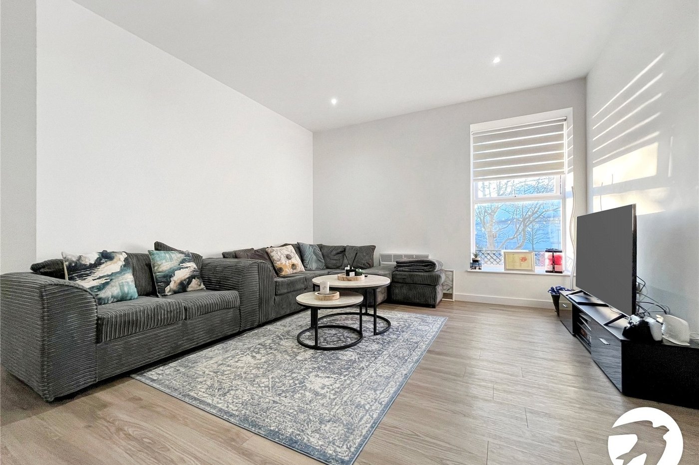 2 bedroom property to rent in Chatham Maritime | Robinson Michael & Jackson