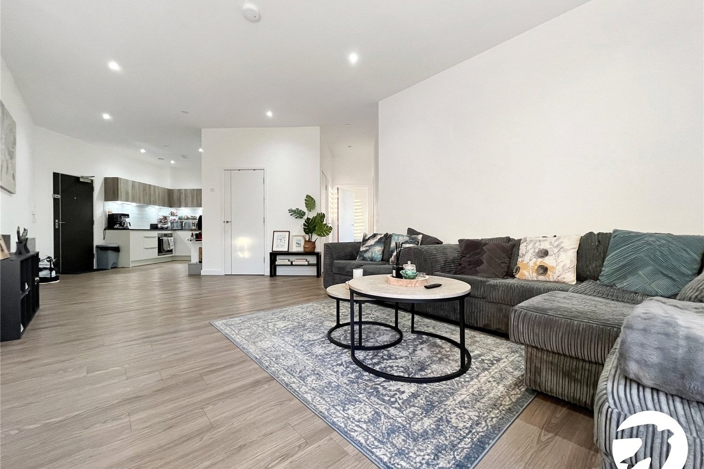 2 bedroom property to rent in Chatham Maritime | Robinson Michael & Jackson