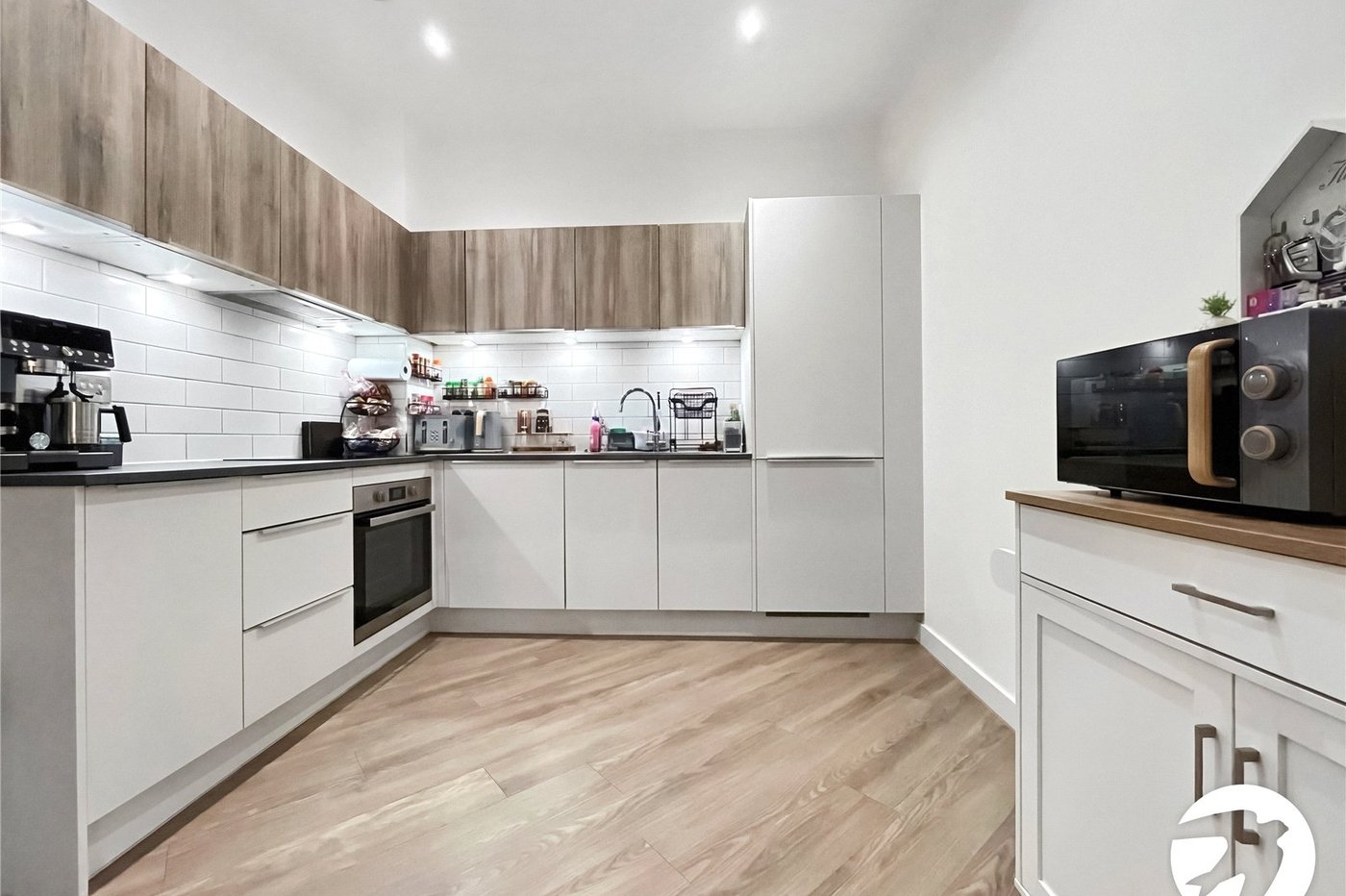 2 bedroom property to rent in Chatham Maritime | Robinson Michael & Jackson