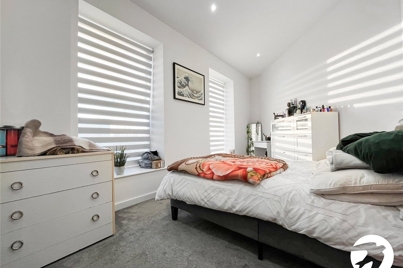 2 bedroom property to rent in Chatham Maritime | Robinson Michael & Jackson