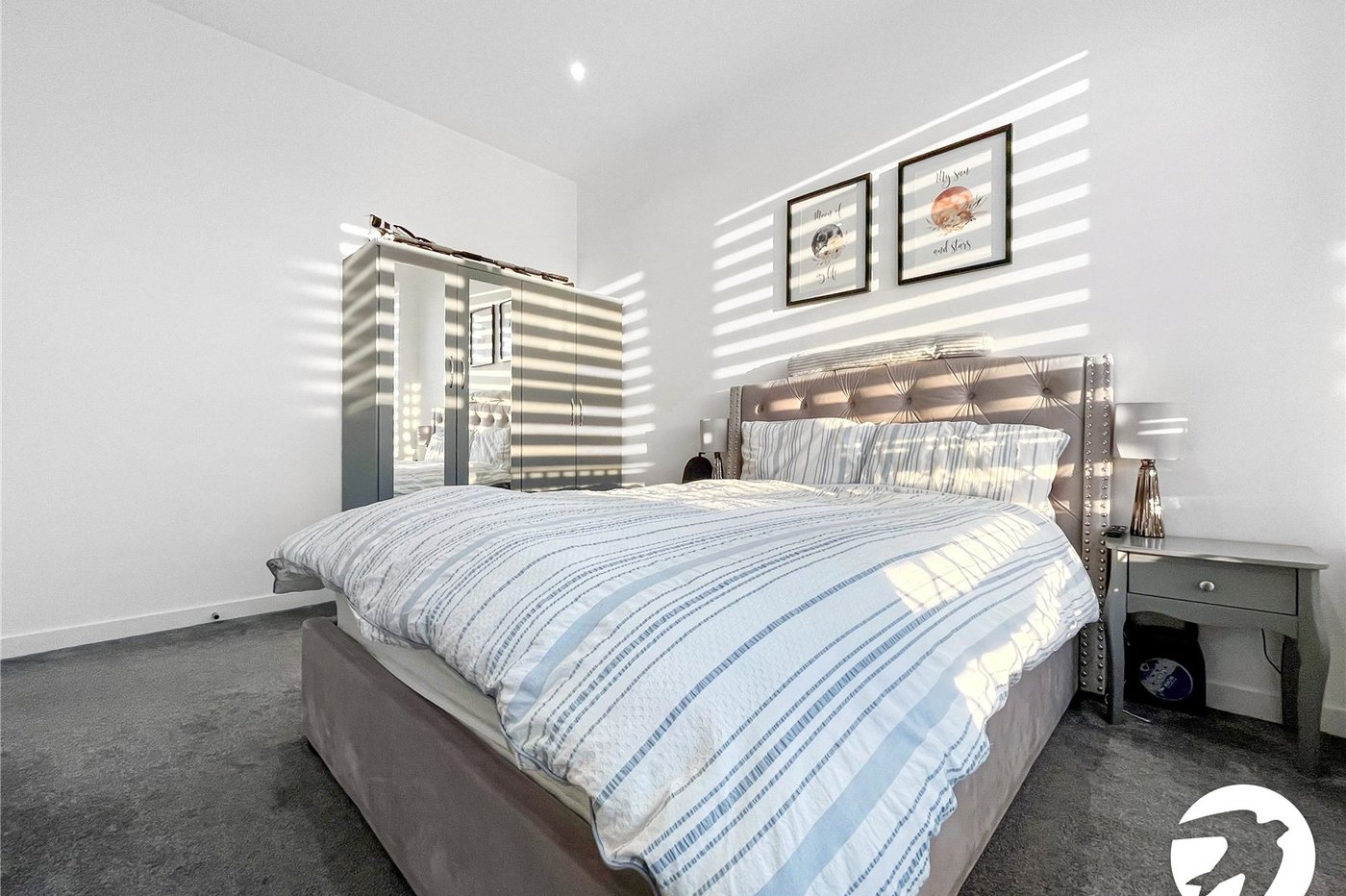 2 bedroom property to rent in Chatham Maritime | Robinson Michael & Jackson