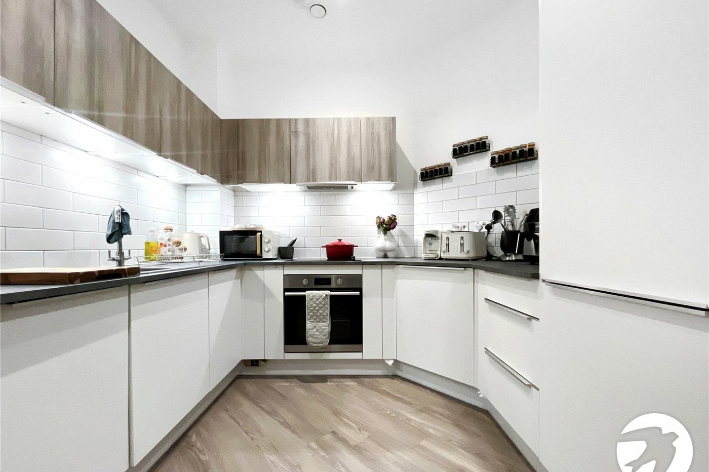 2 bedroom property to rent in Chatham Maritime | Robinson Michael & Jackson