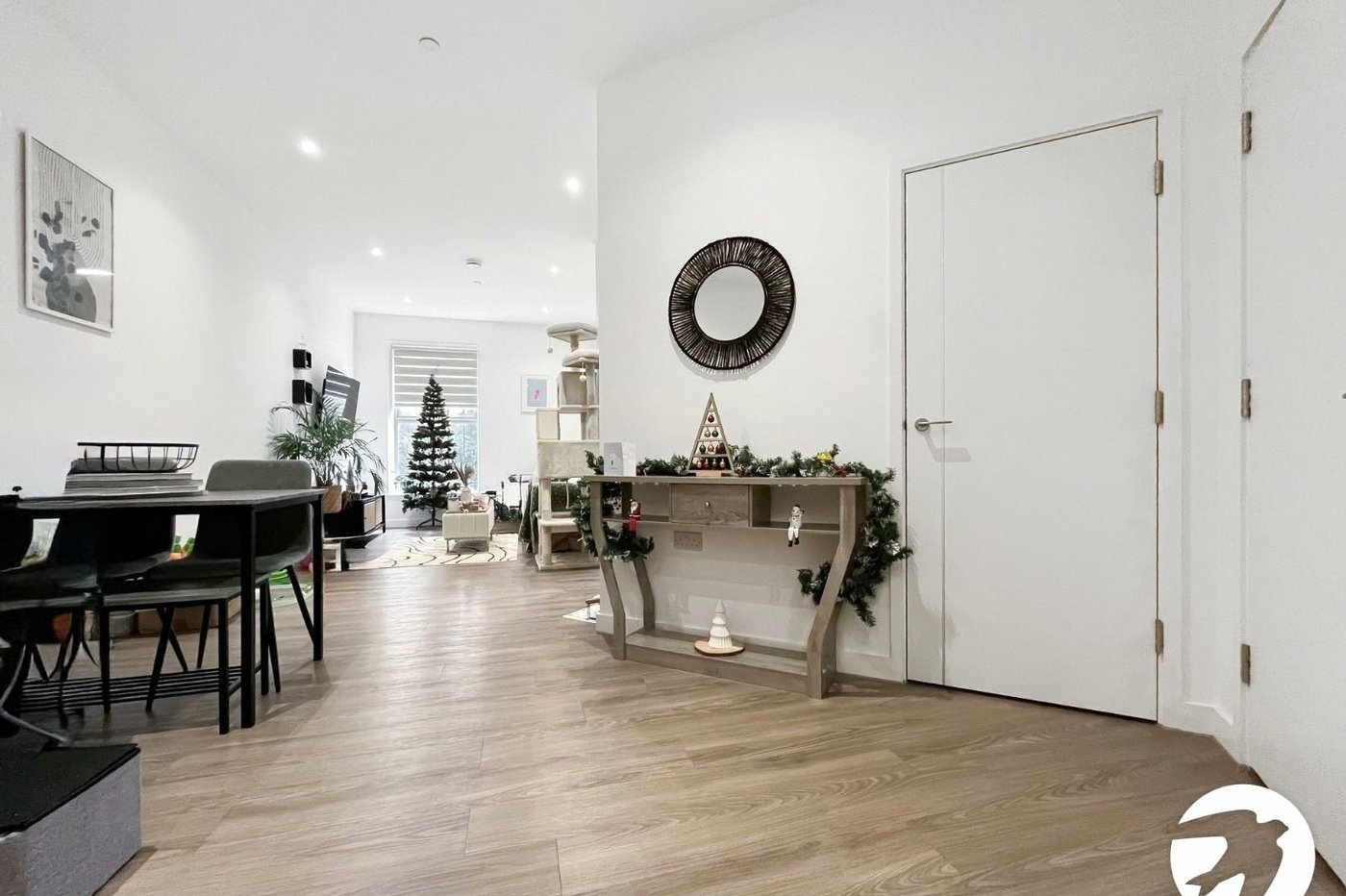 2 bedroom property to rent in Chatham Maritime | Robinson Michael & Jackson