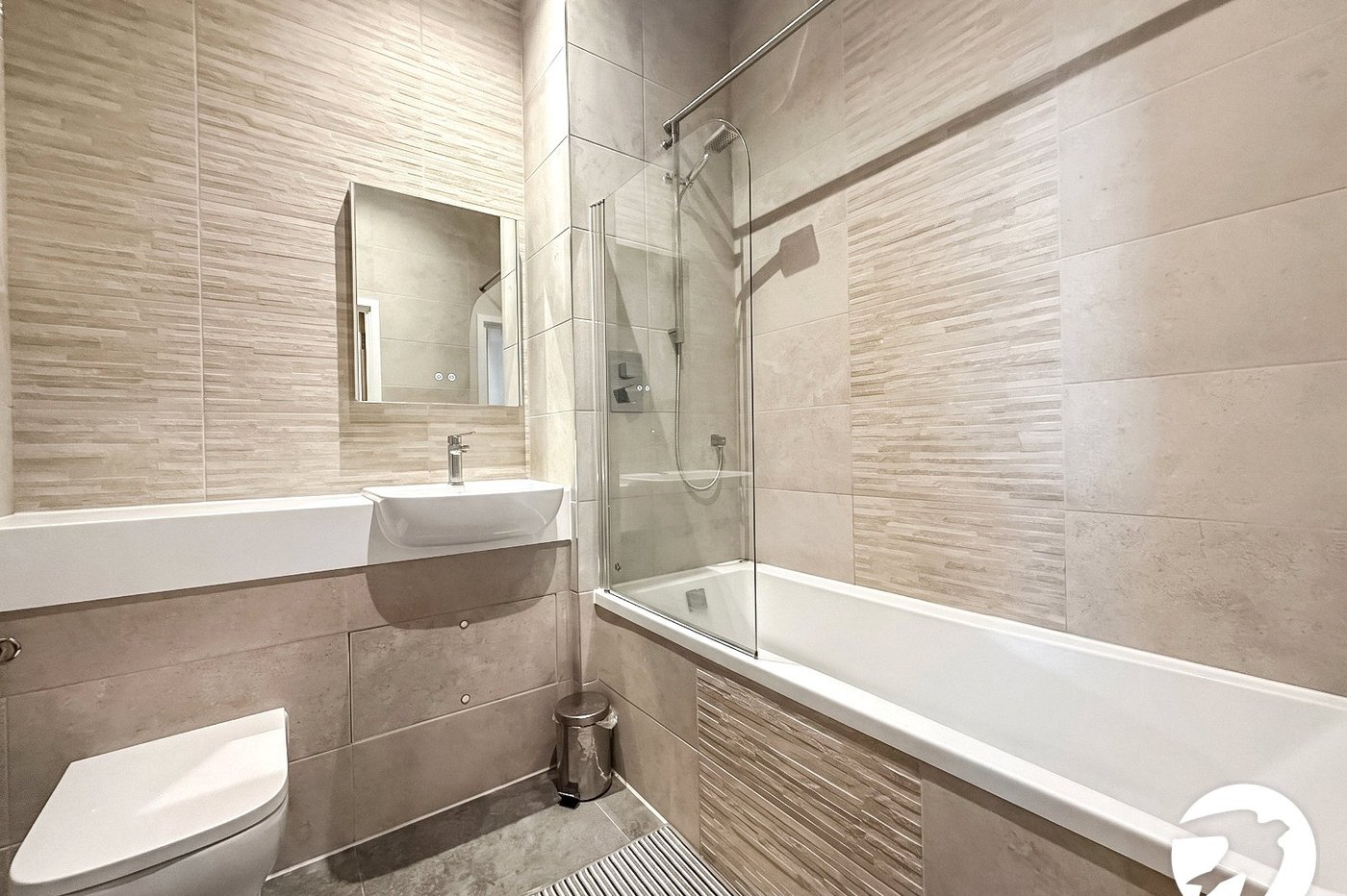 1 bedroom property to rent in Chatham Maritime | Robinson Michael & Jackson