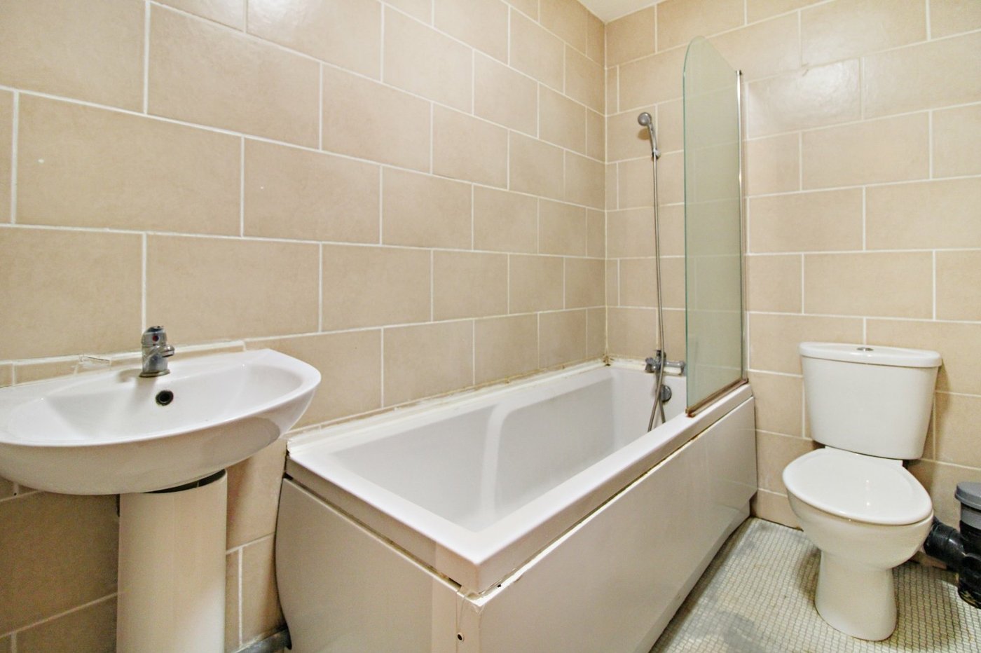 1 bedroom property to rent in Gravesend | Robinson Michael & Jackson