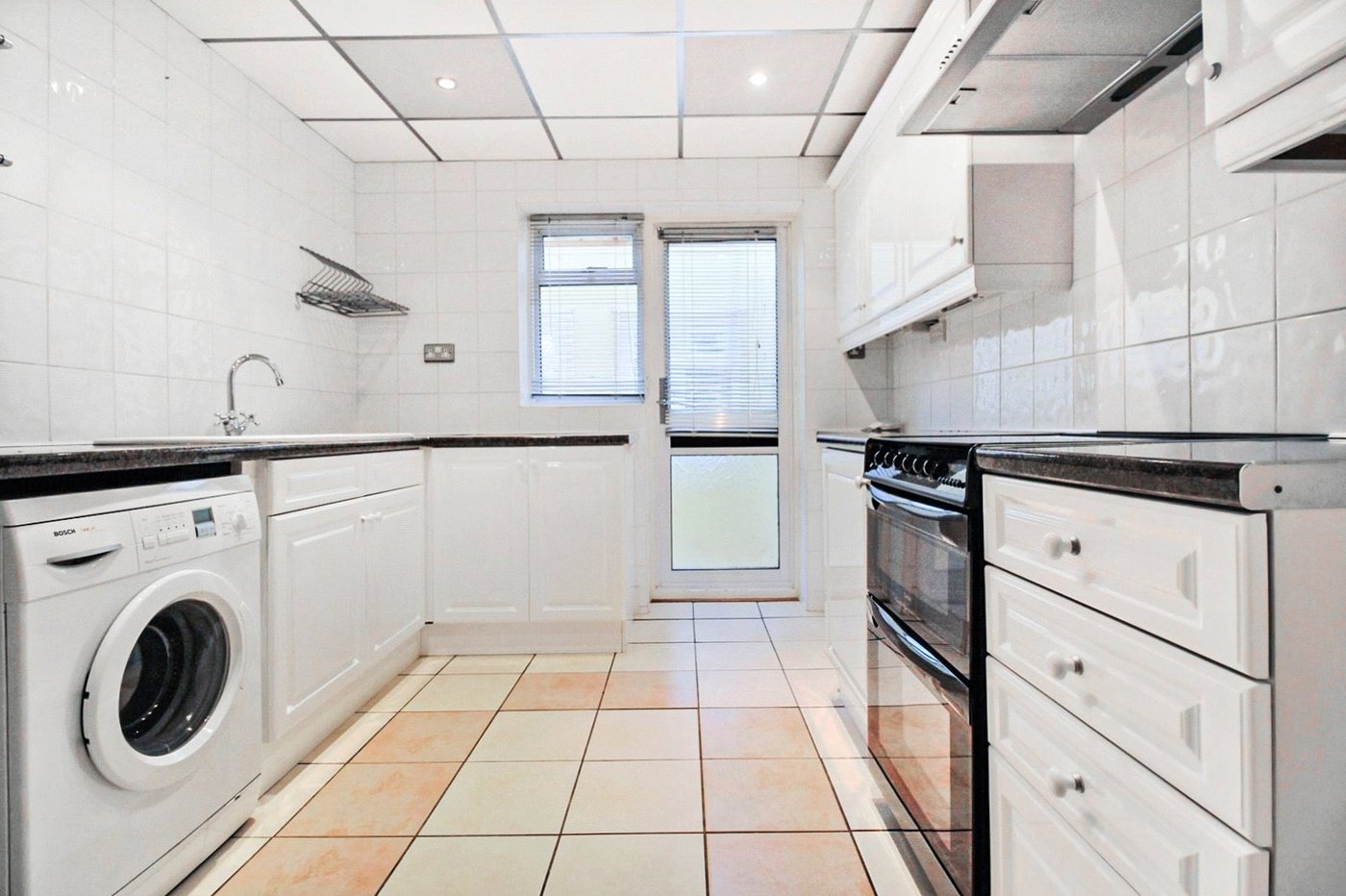 3 bedroom house to rent in Belvedere | Robinson Jackson
