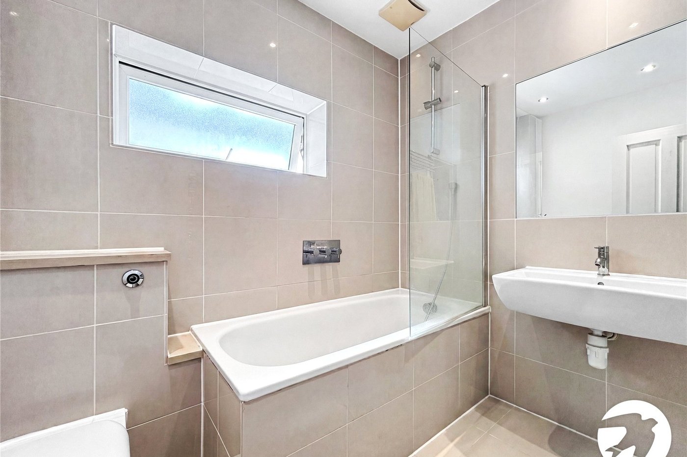 2 bedroom property to rent in Maidstone | Robinson Michael & Jackson