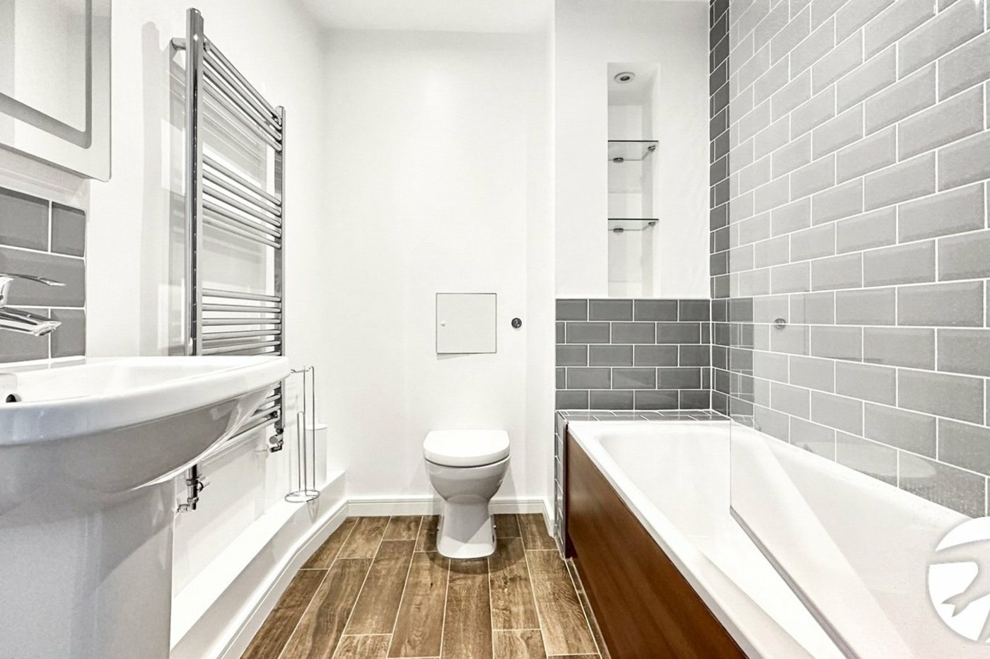 2 bedroom property to rent in Waterstone Way | Robinson Michael & Jackson