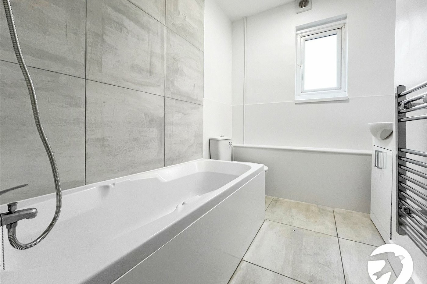 2 bedroom property to rent in Gillingham | Robinson Michael & Jackson