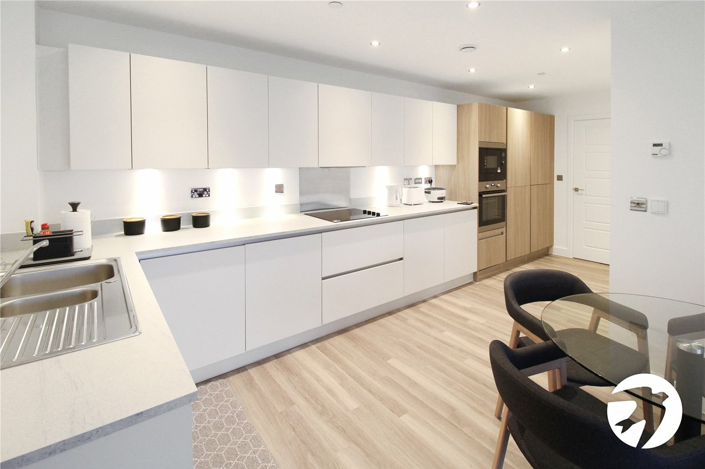 2 bedroom property to rent in Weldon | Robinson Michael & Jackson