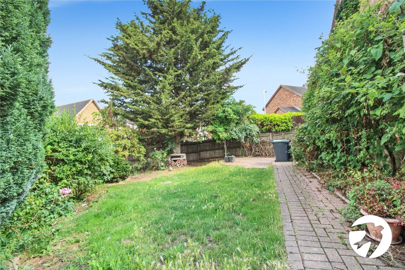 3 bedroom house to rent in Northfleet | Robinson Michael & Jackson